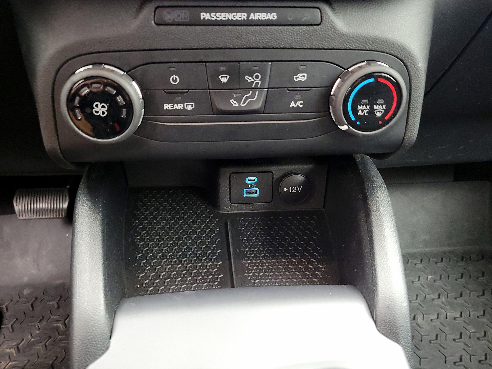 Thumbnail: 2022 Ford Bronco Sport - 16