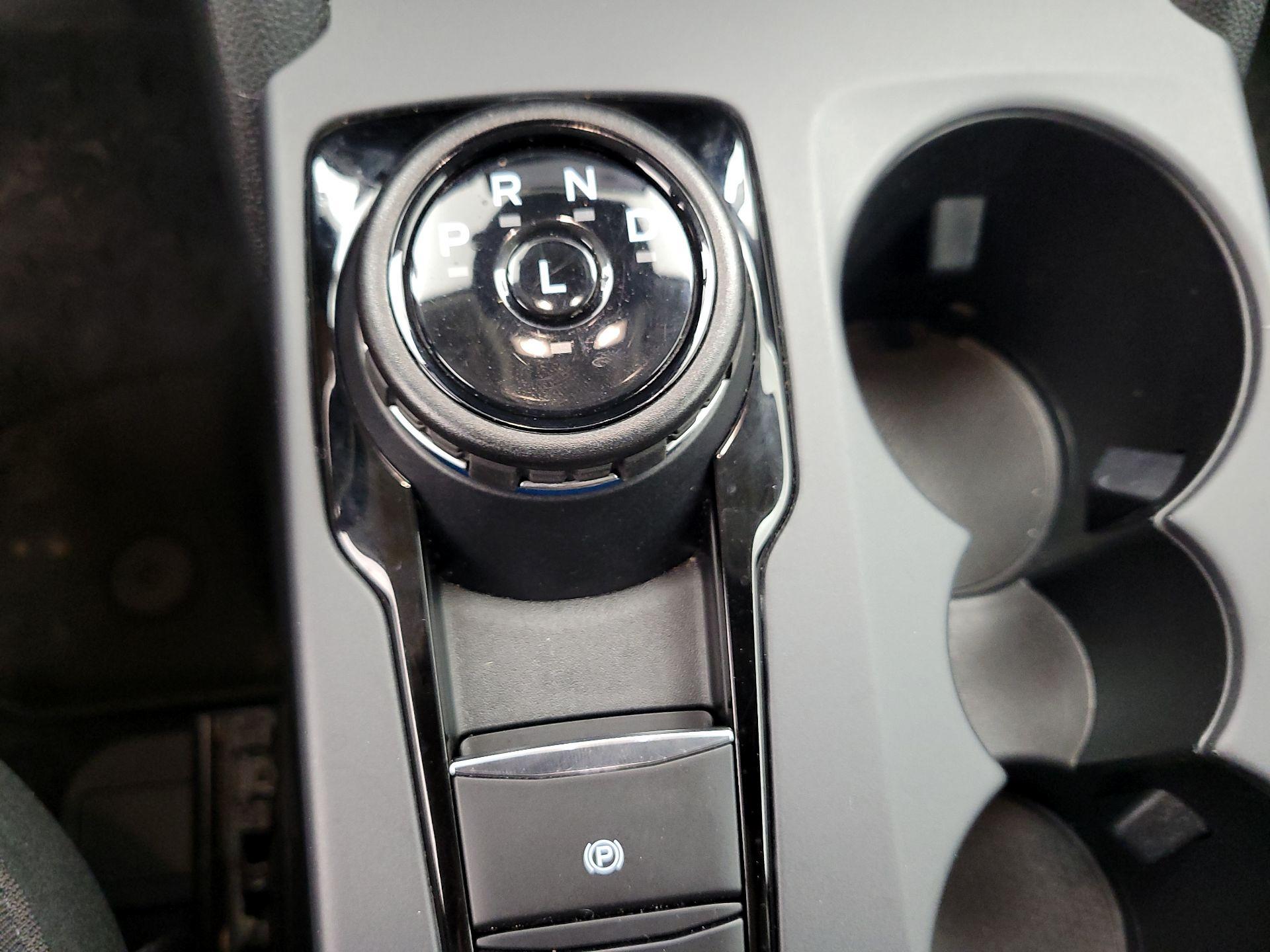 Thumbnail: 2022 Ford Bronco Sport - 17