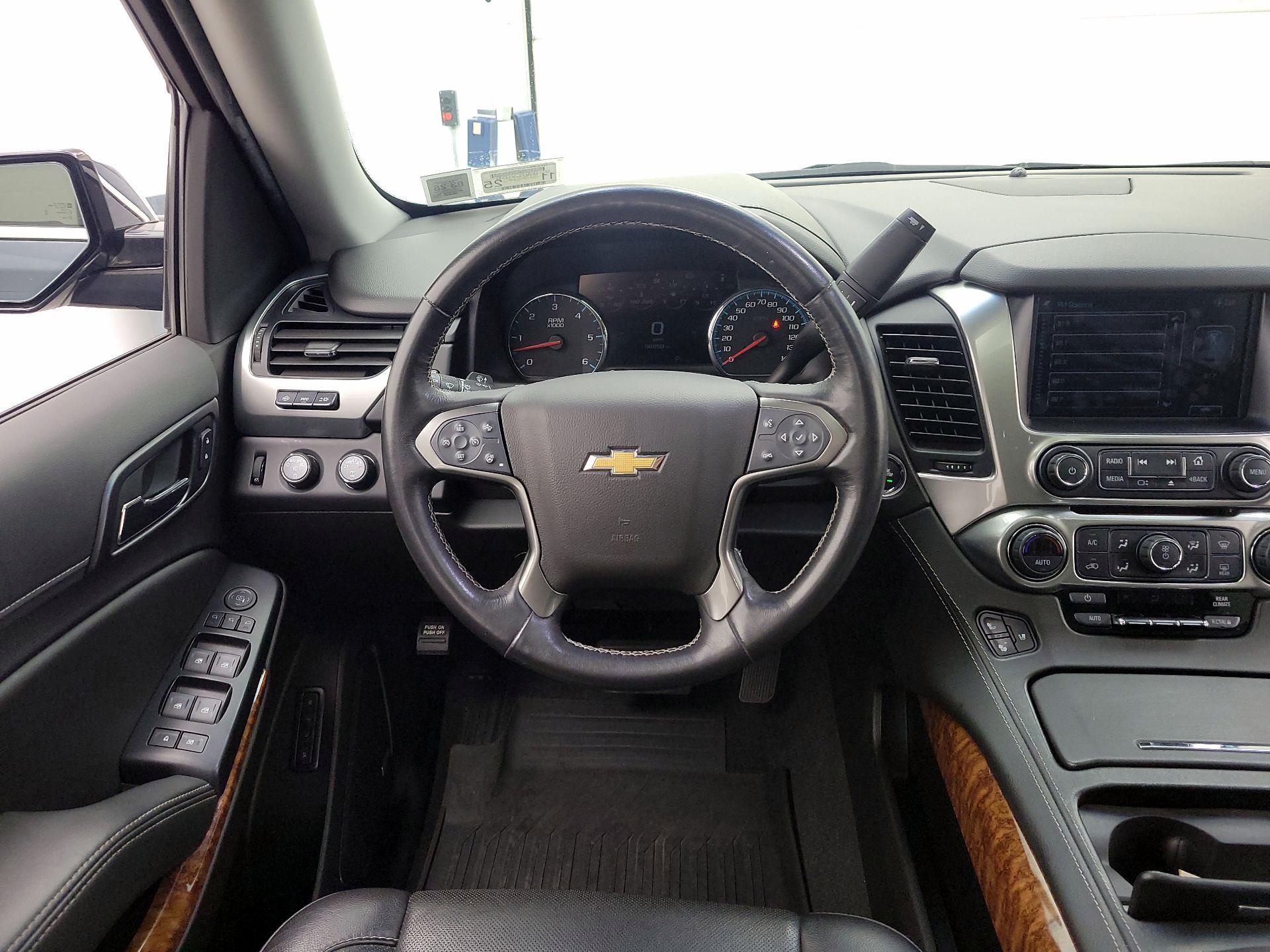 Thumbnail: 2019 Chevrolet Suburban - 10