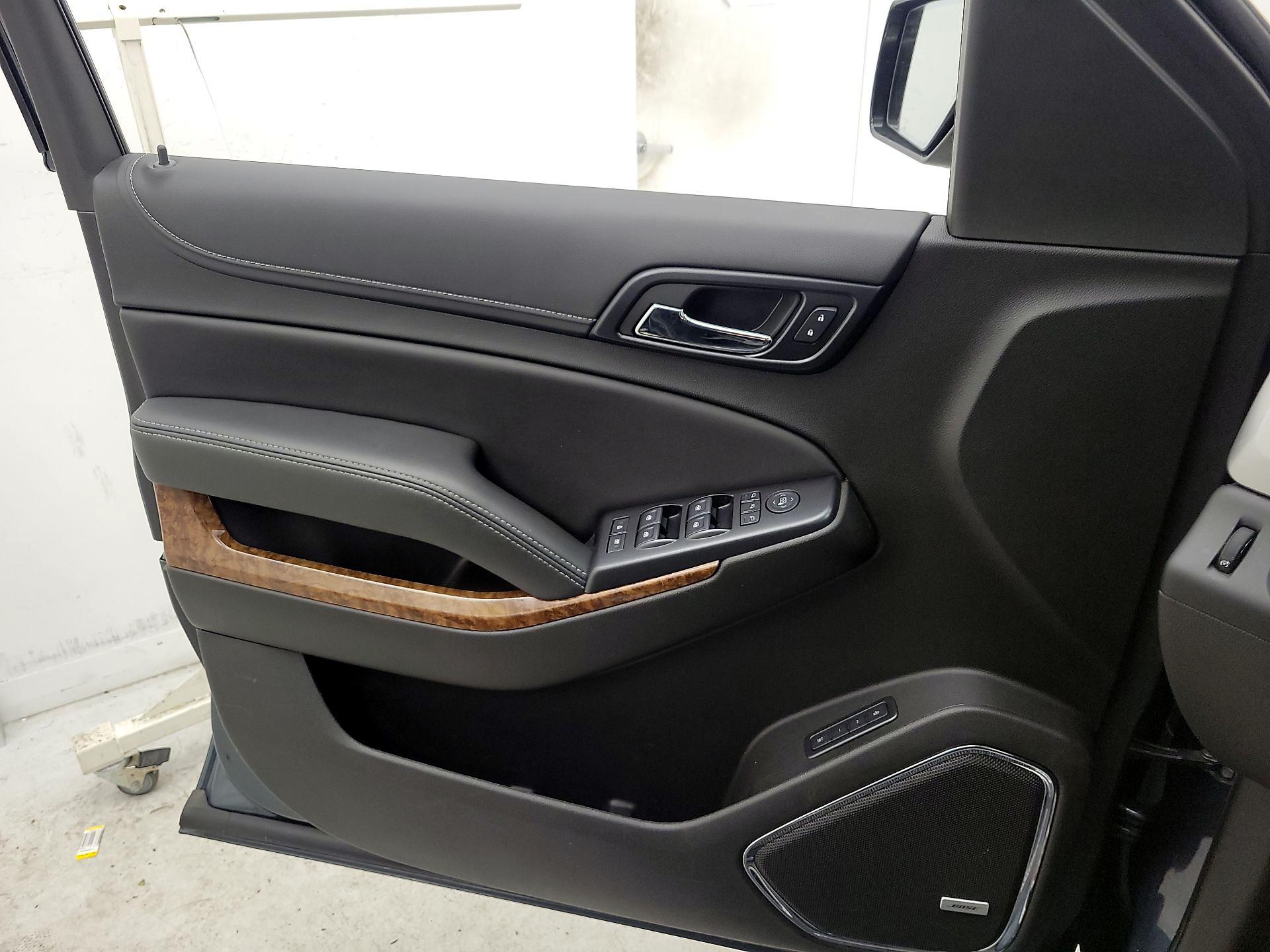 Thumbnail: 2019 Chevrolet Suburban - 12