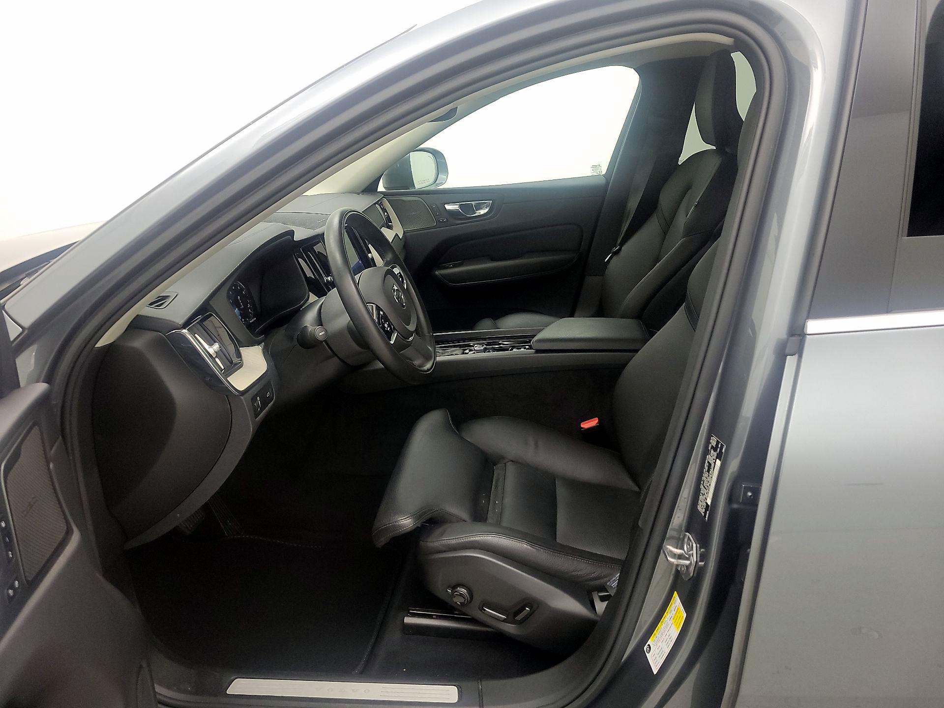 Thumbnail: 2020 Volvo XC60 - 11