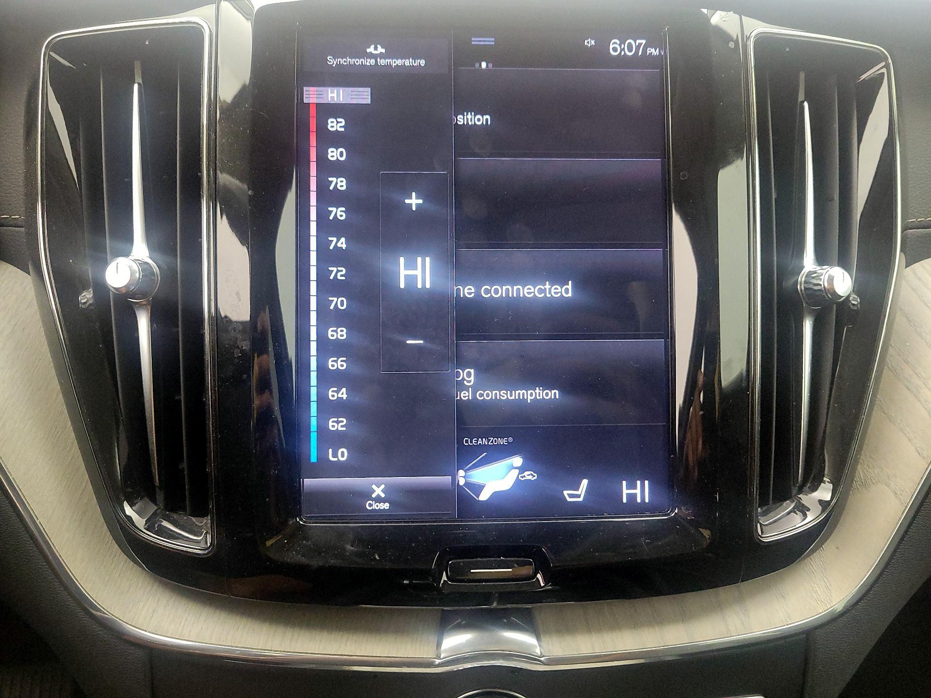 Thumbnail: 2020 Volvo XC60 - 16