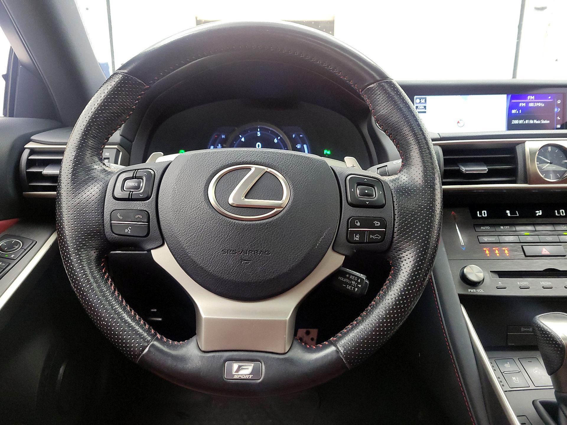 Thumbnail: 2020 Lexus IS - 10