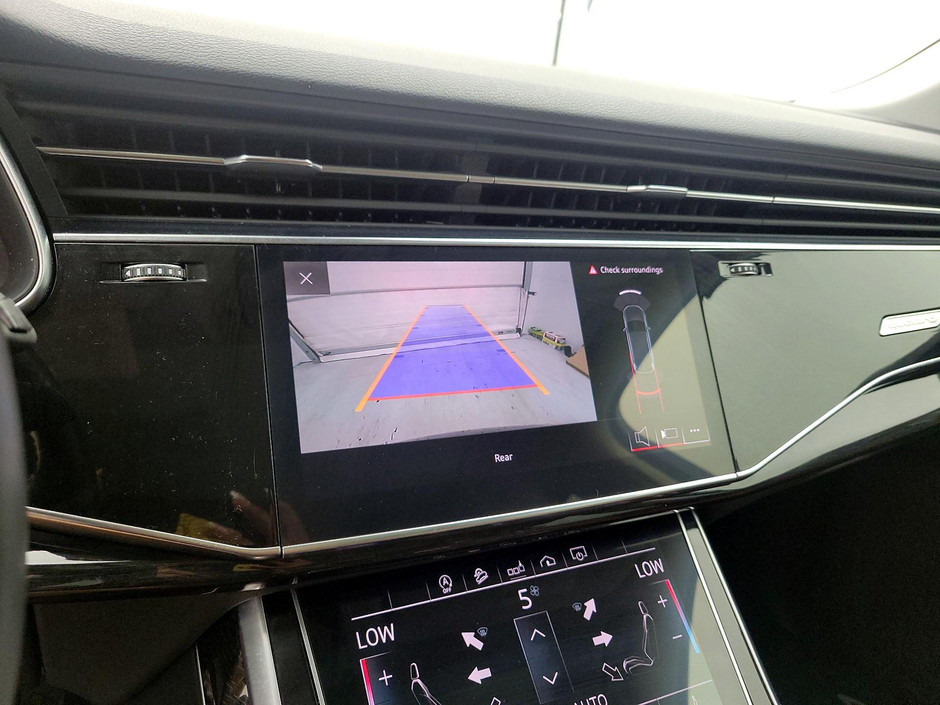 Thumbnail: 2020 Audi Q7 - 15