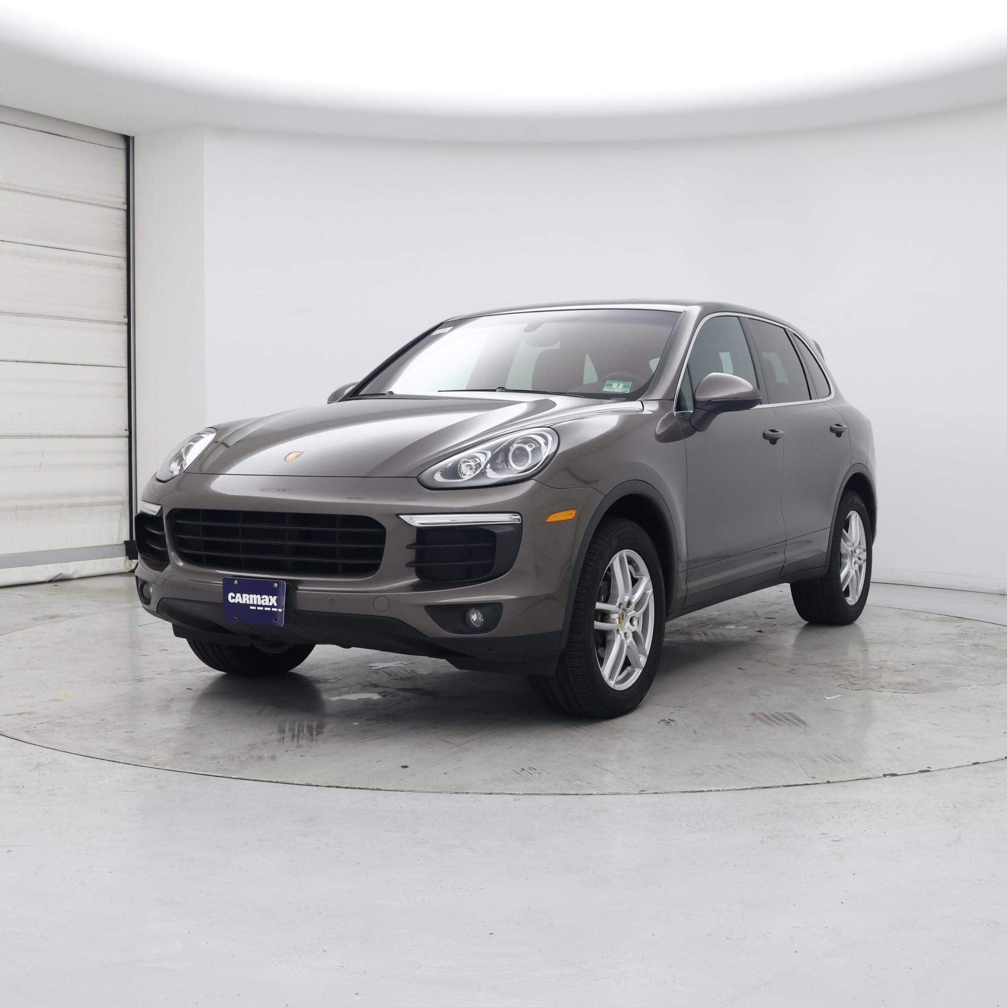 Thumbnail: 2016 Porsche Cayenne - 4
