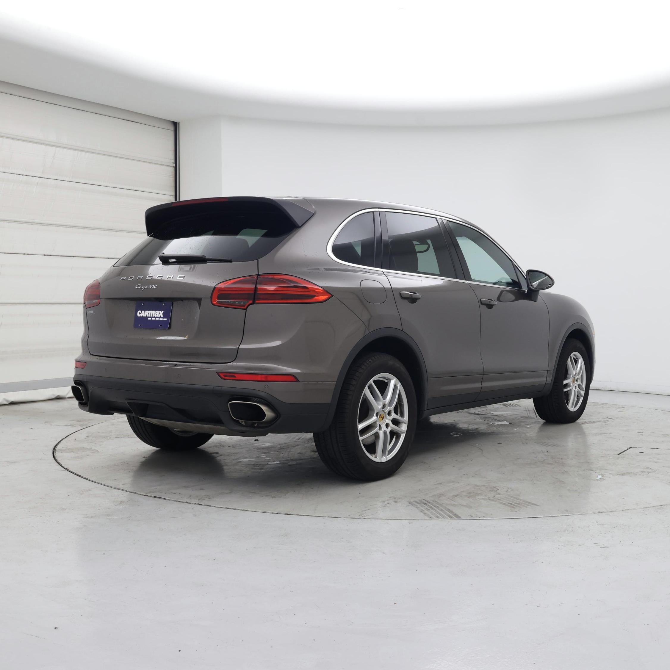 Thumbnail: 2016 Porsche Cayenne - 8