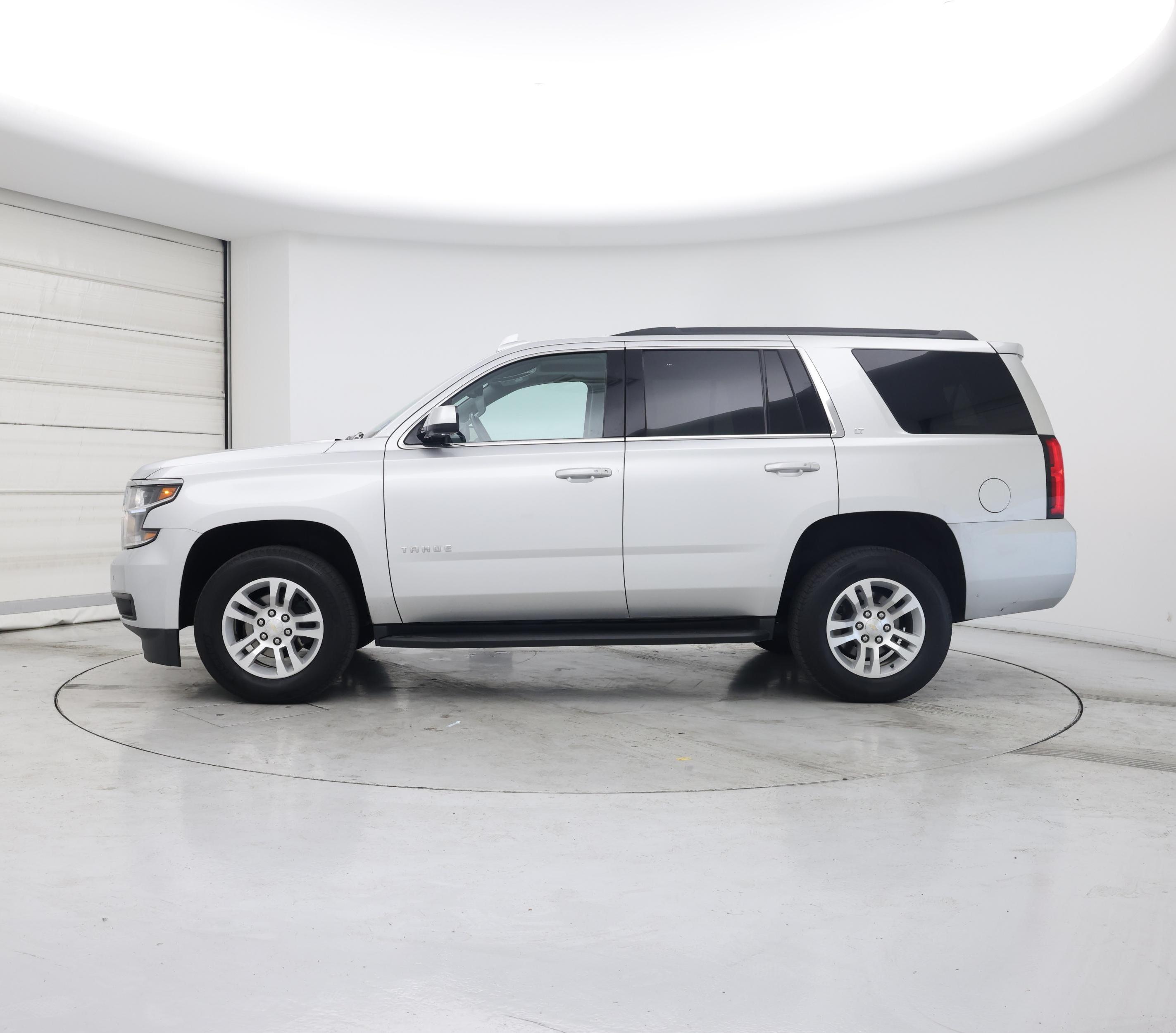Thumbnail: 2020 Chevrolet Tahoe - 3