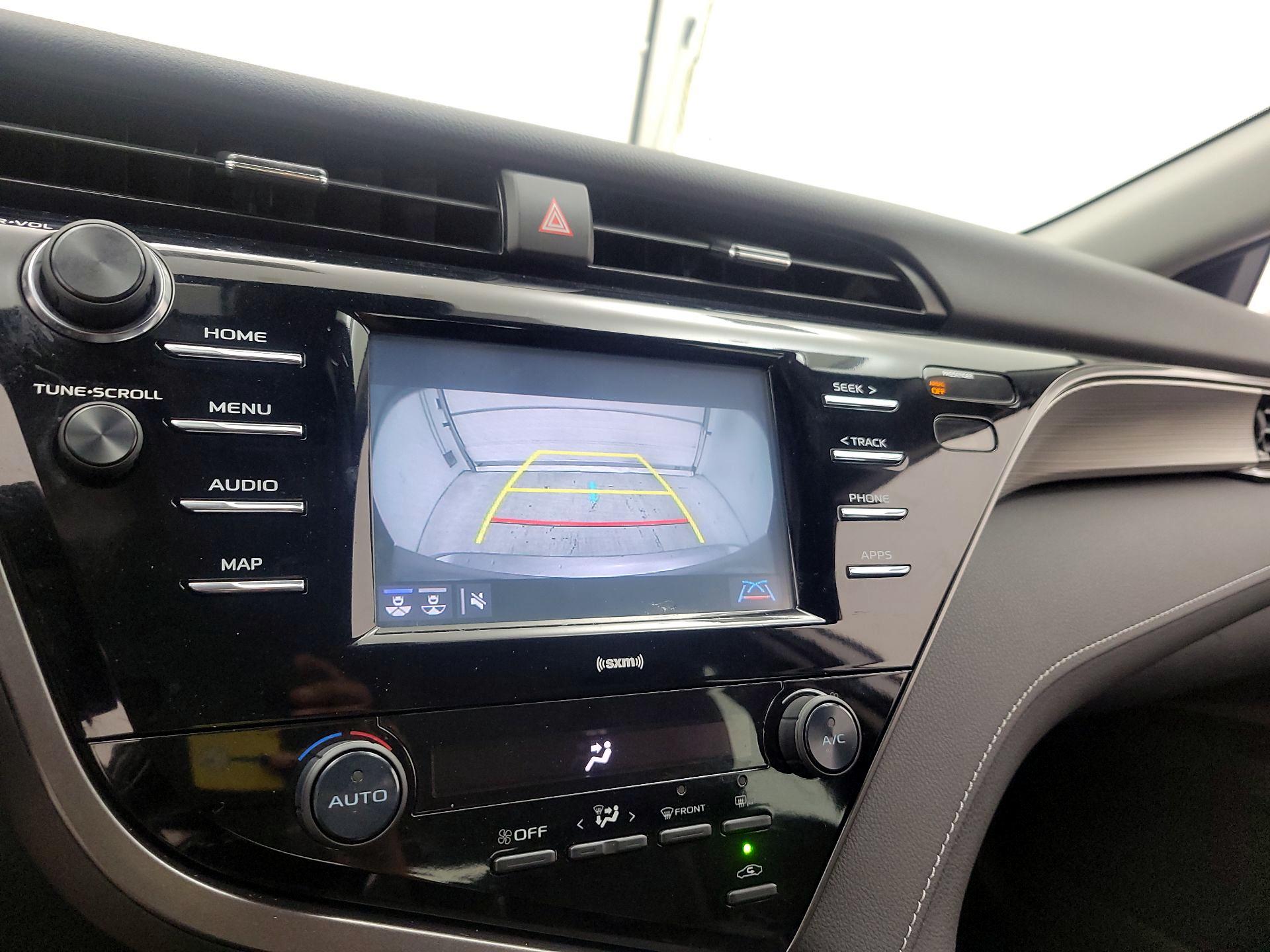 Thumbnail: 2020 Toyota Camry - 14