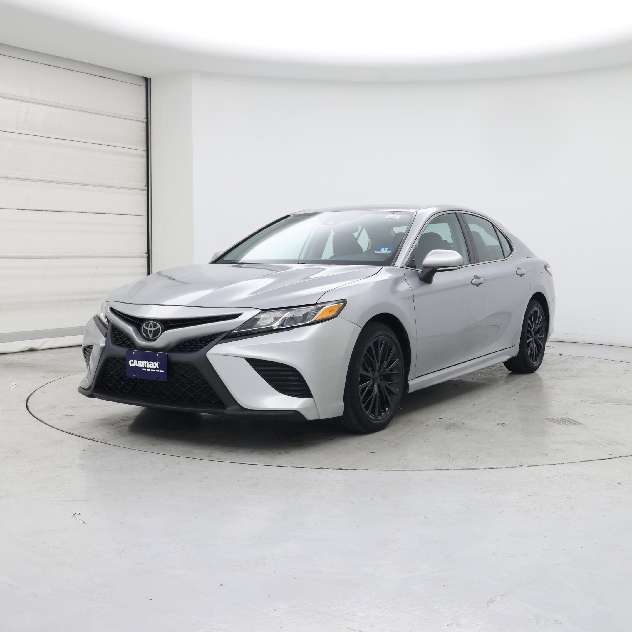 Thumbnail: 2020 Toyota Camry - 4