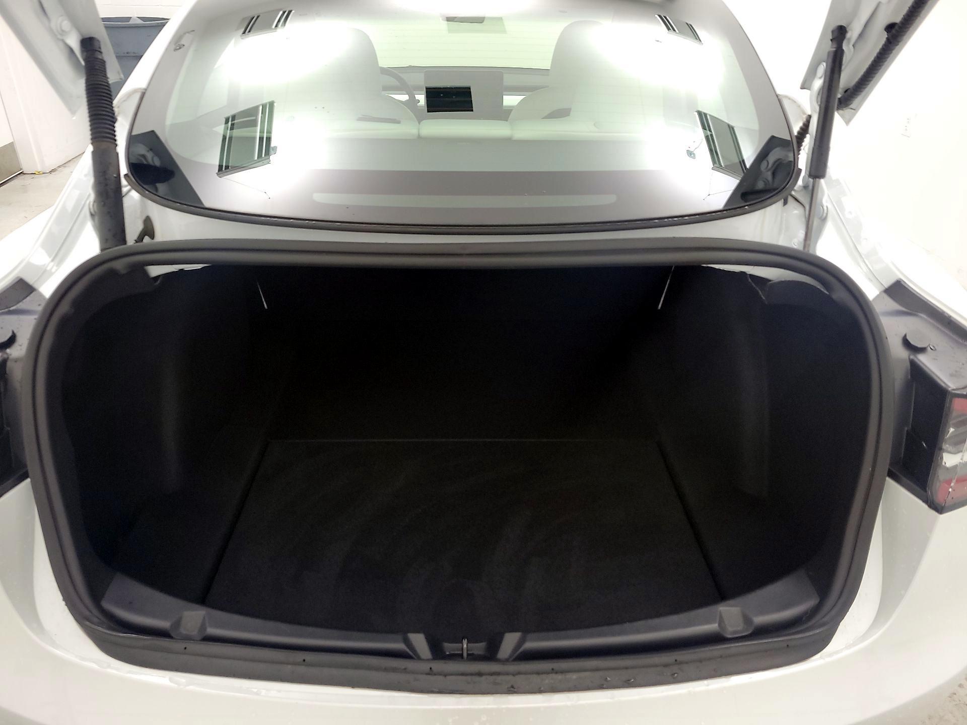 Thumbnail: 2023 Tesla Model 3 - 20