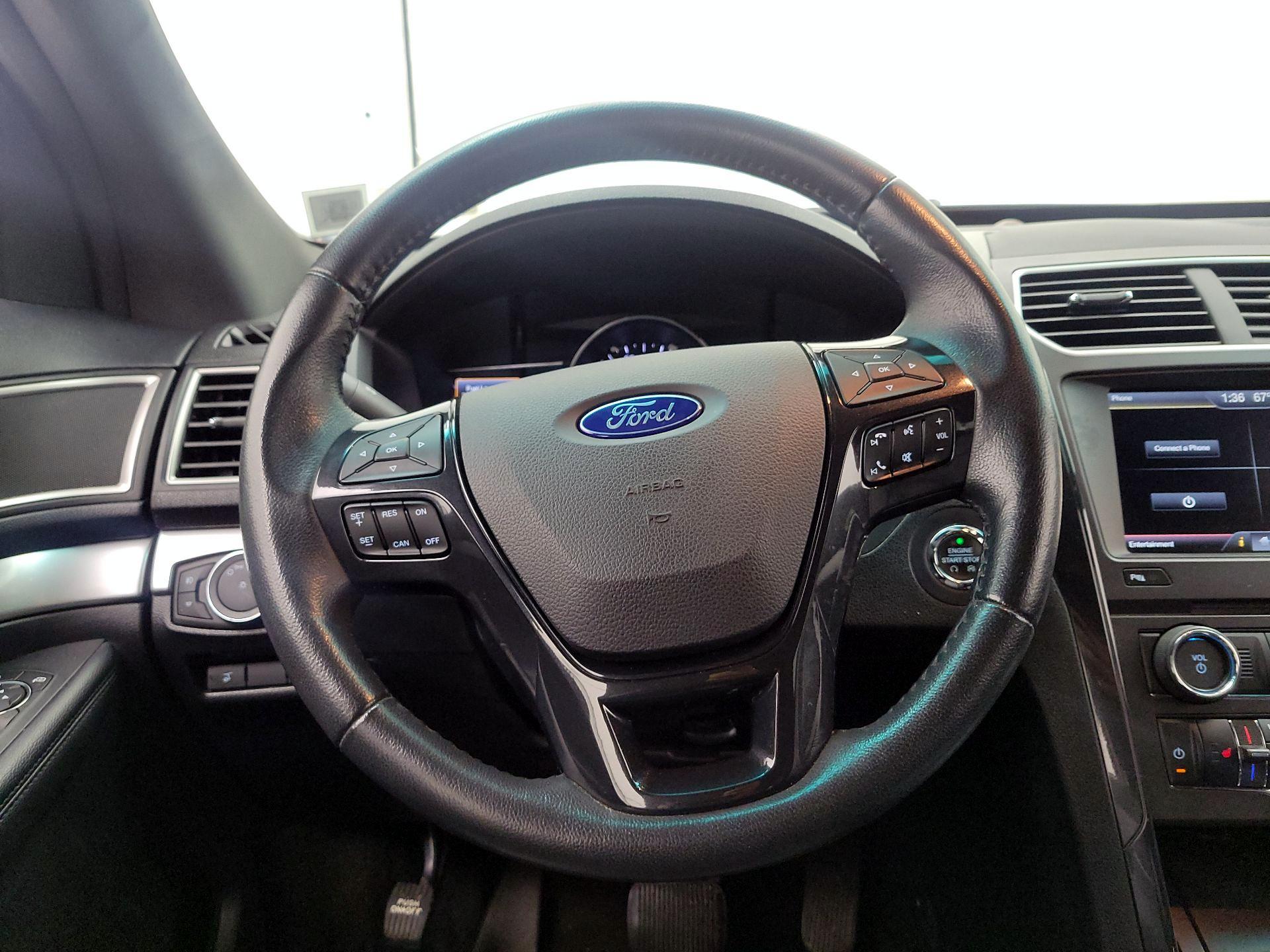 Thumbnail: 2016 Ford Explorer - 10