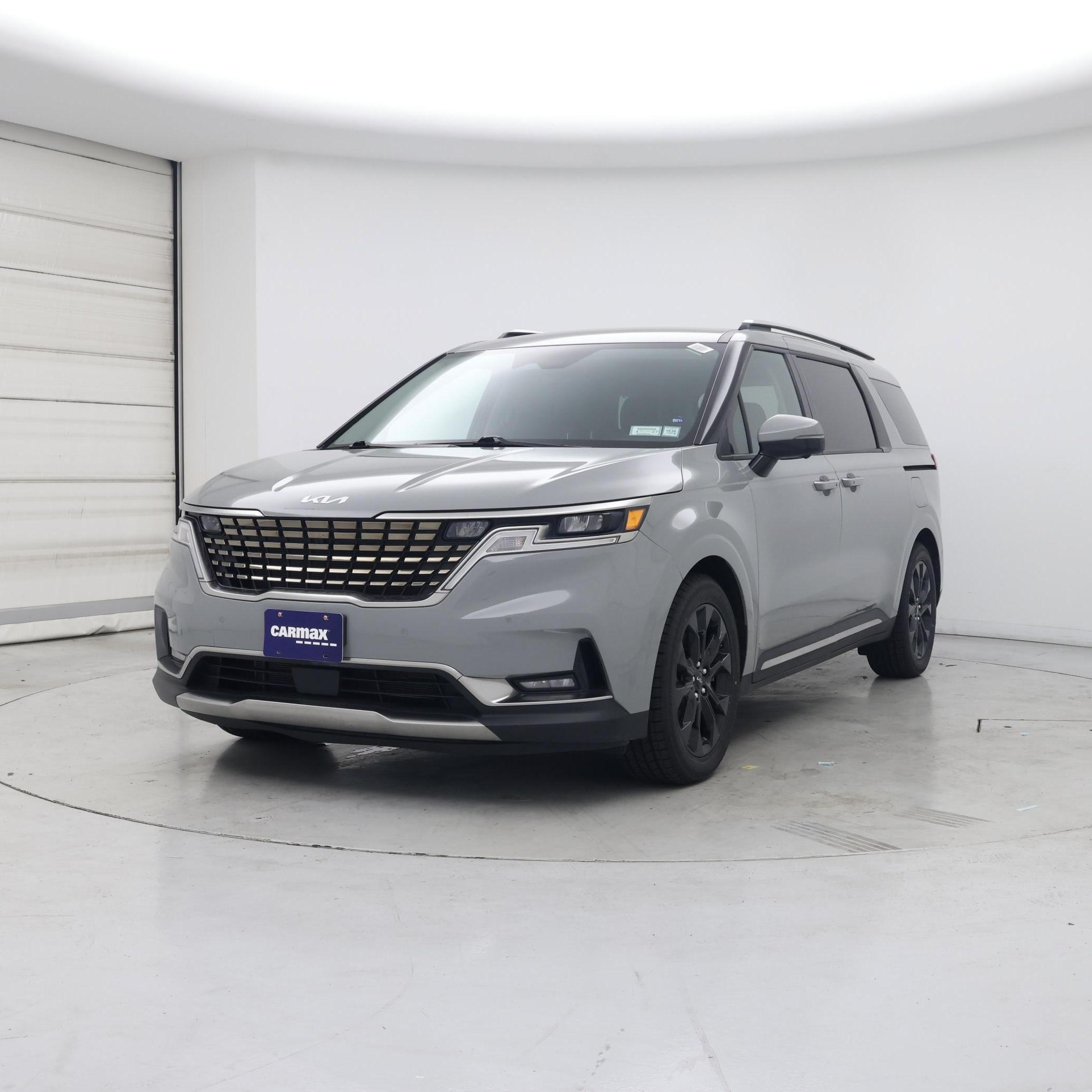 Thumbnail: 2023 Kia Carnival - 4