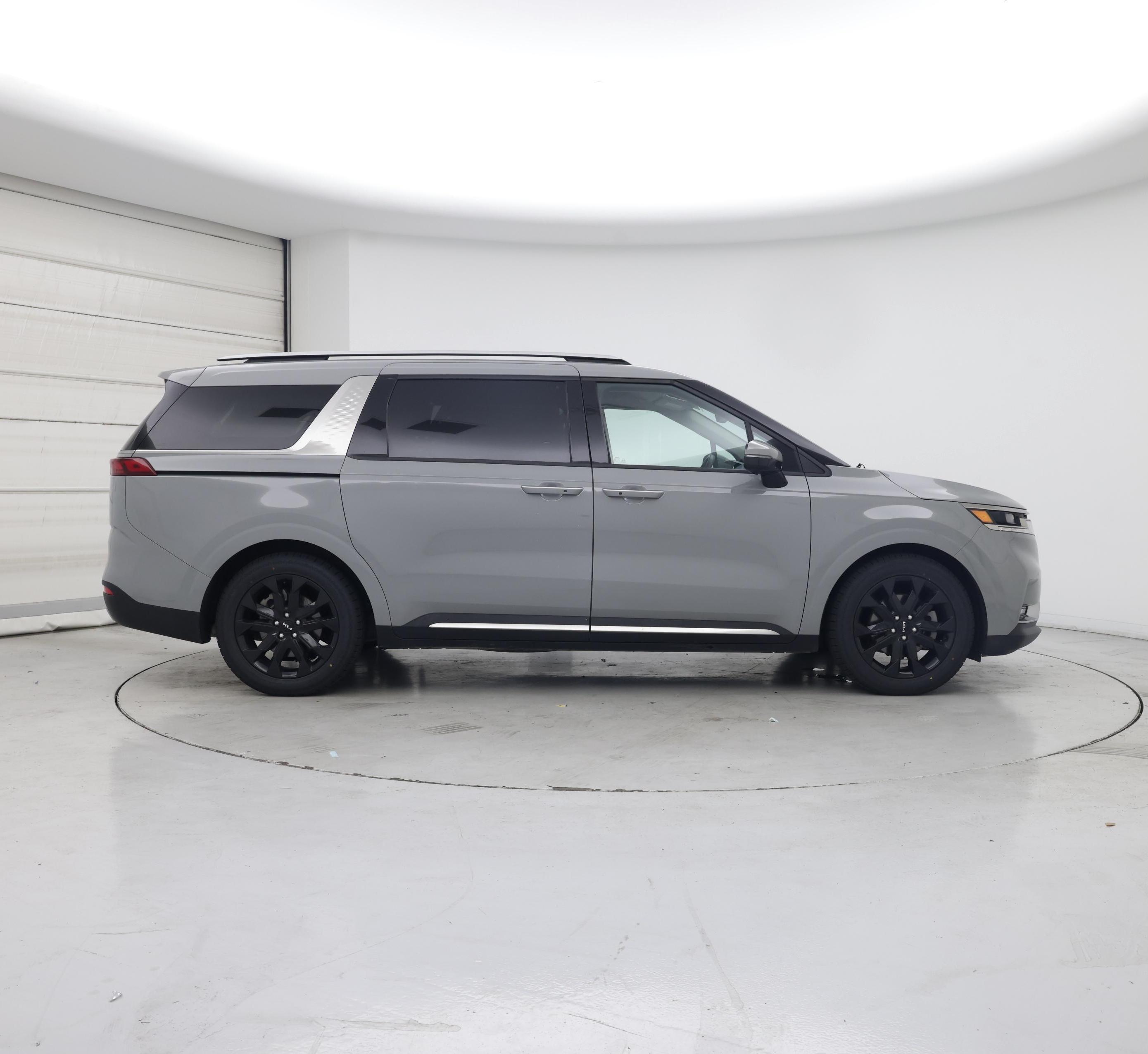 Thumbnail: 2023 Kia Carnival - 7