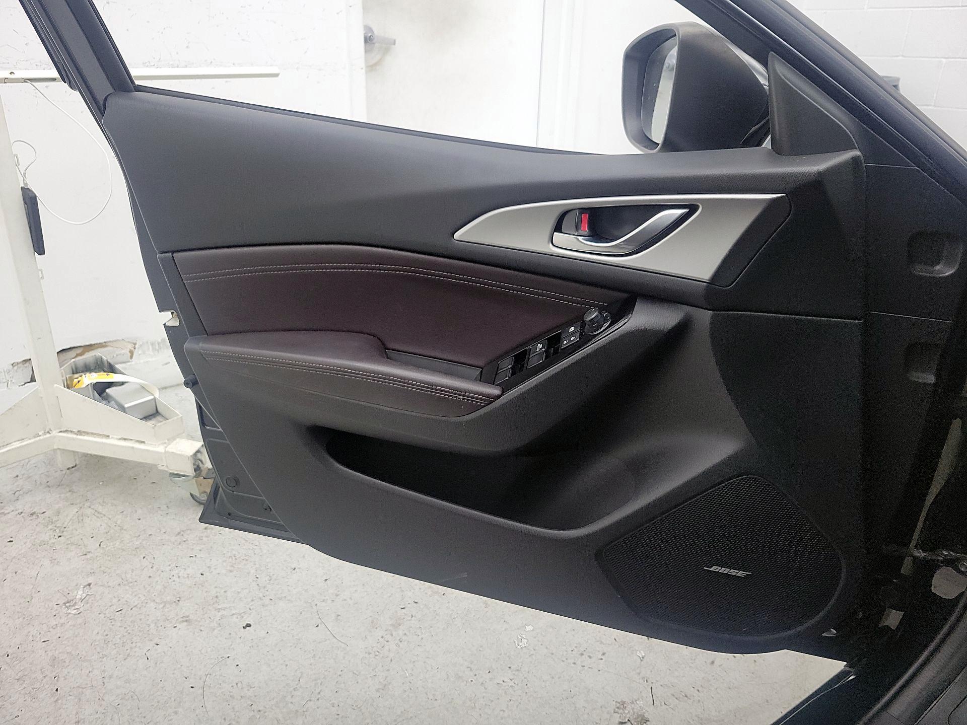 Thumbnail: 2017 Mazda Mazda3 - 12