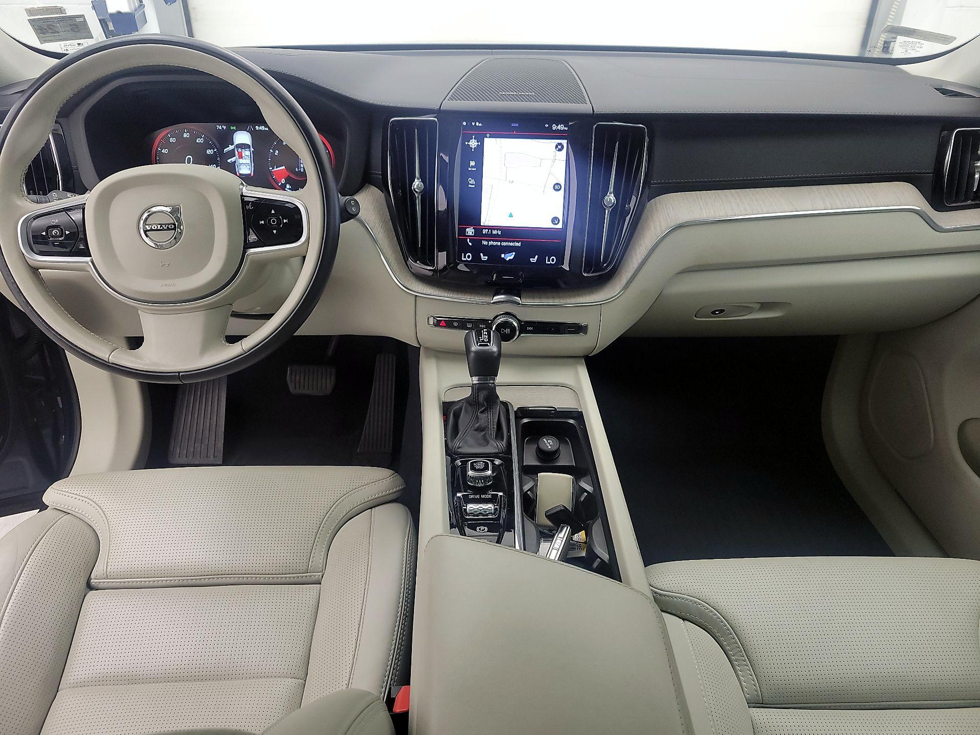 Thumbnail: 2019 Volvo XC60 - 9