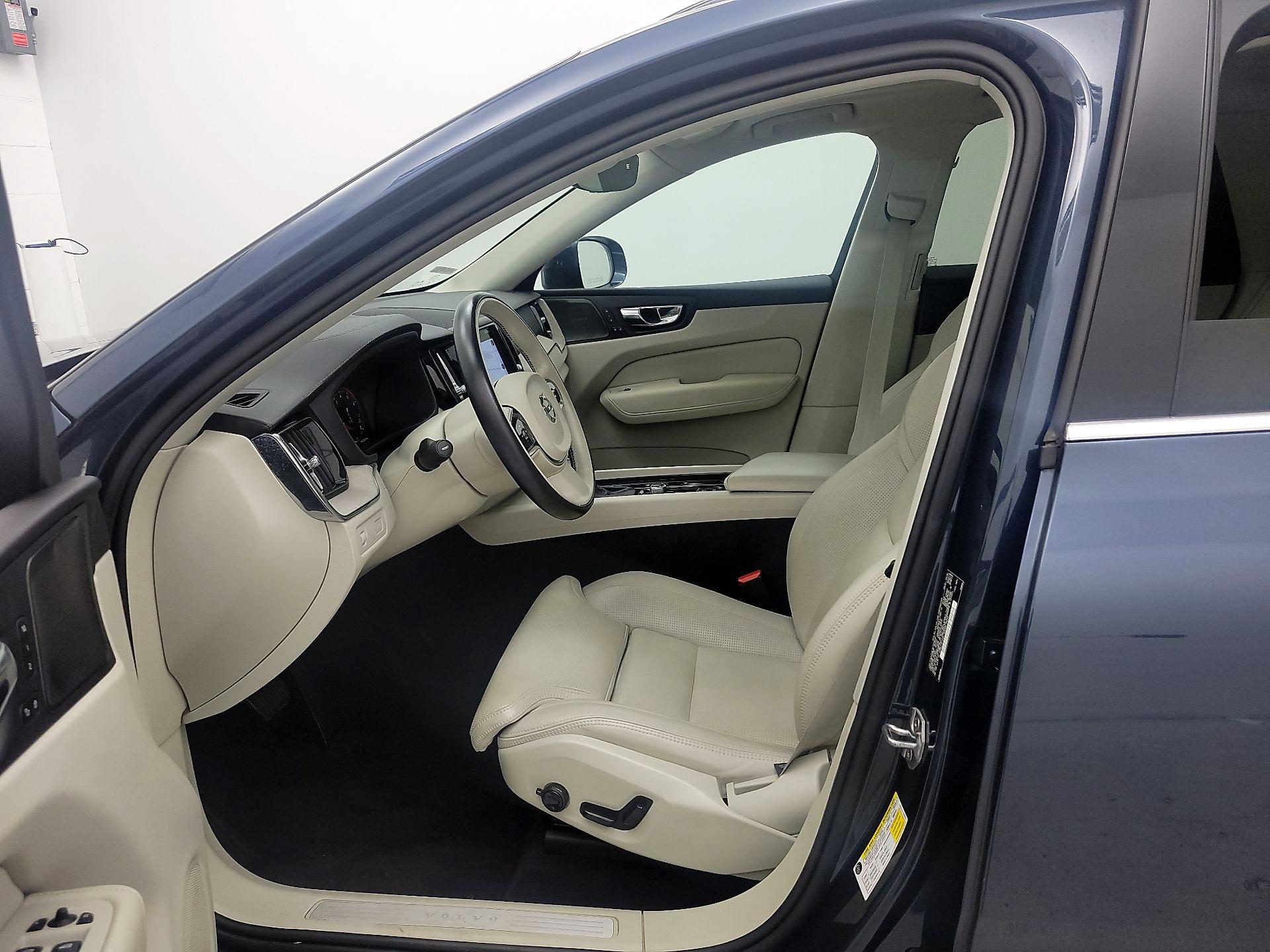 Thumbnail: 2019 Volvo XC60 - 11