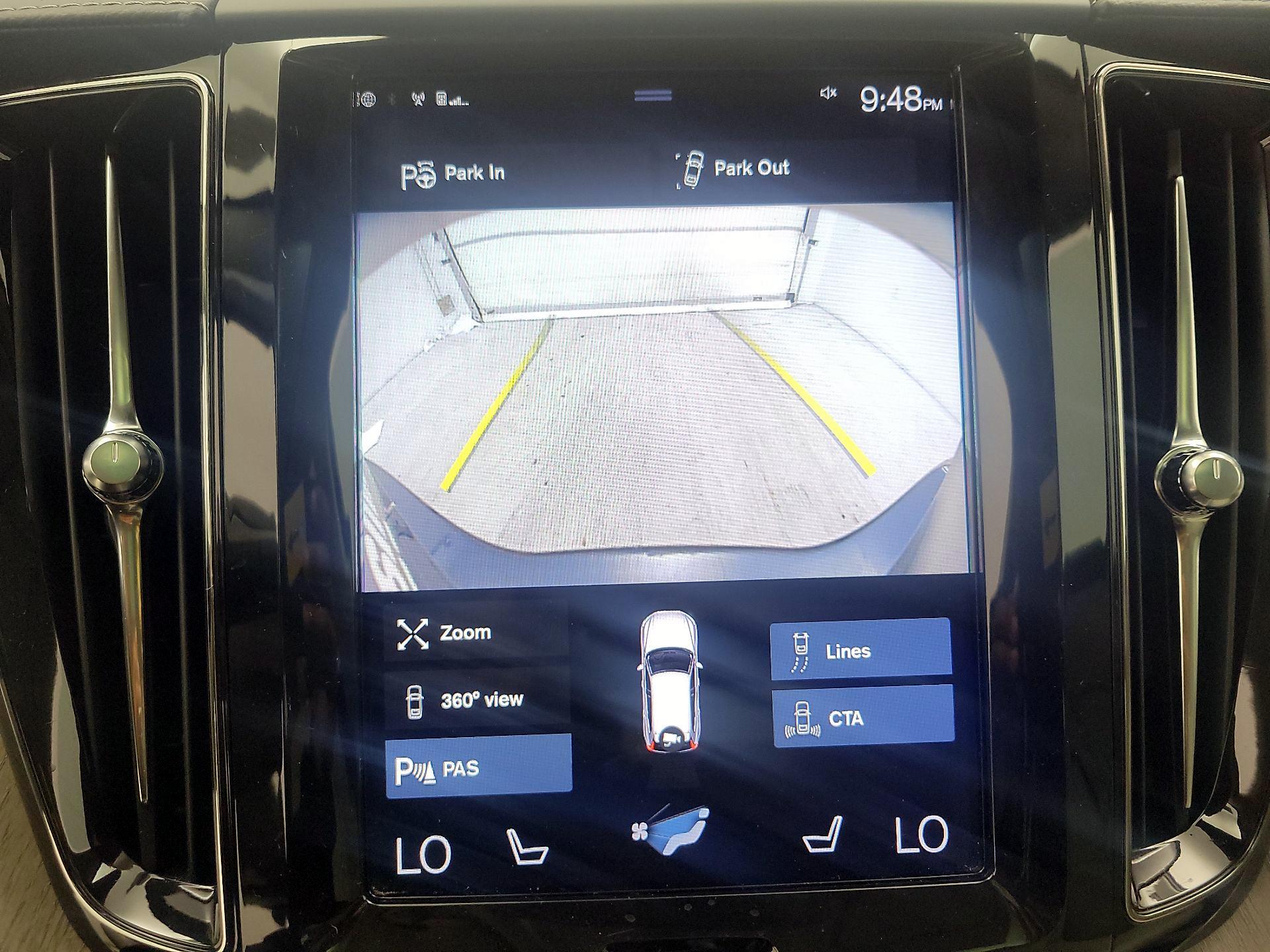 Thumbnail: 2019 Volvo XC60 - 15