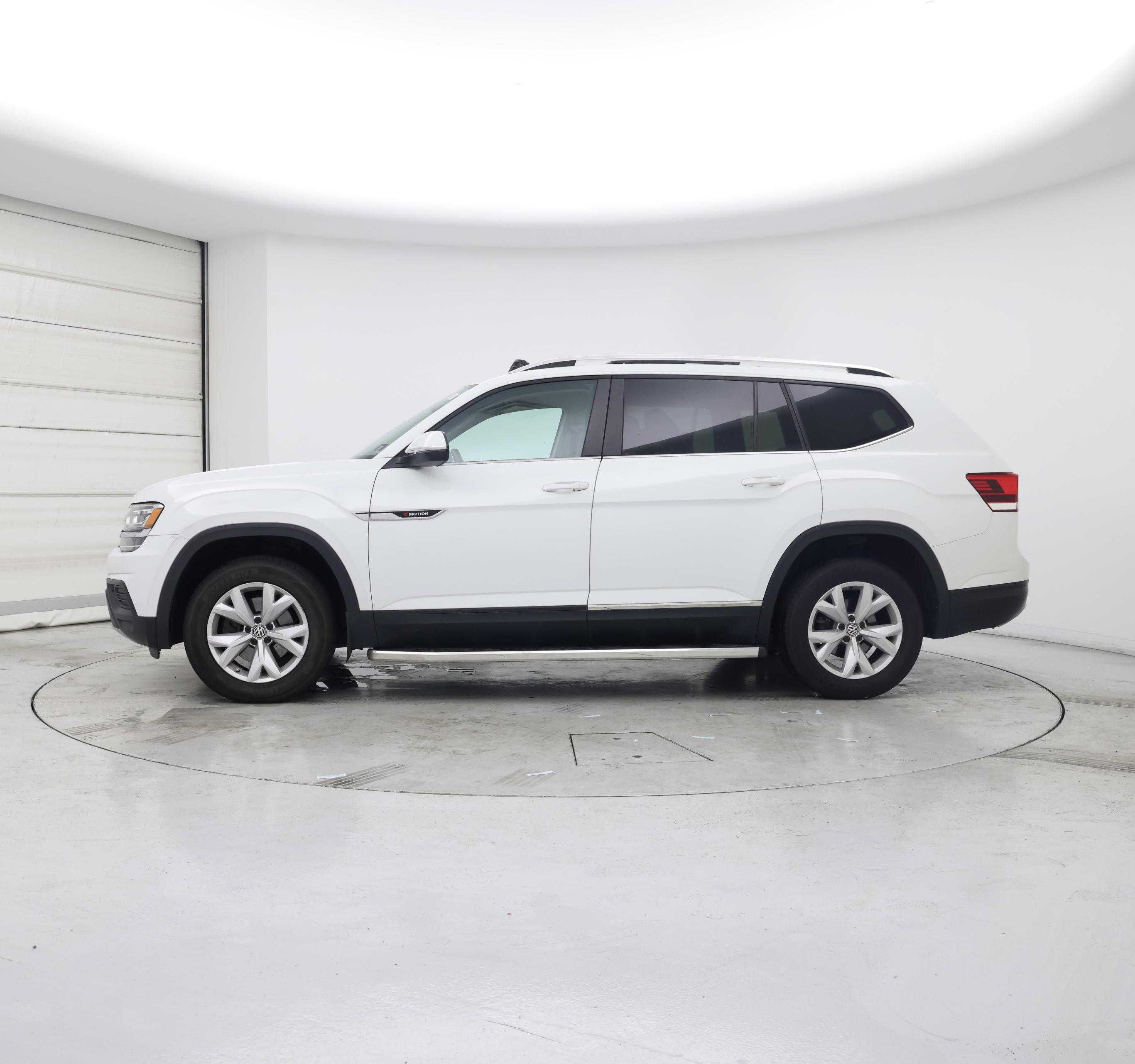 Thumbnail: 2018 Volkswagen Atlas - 3
