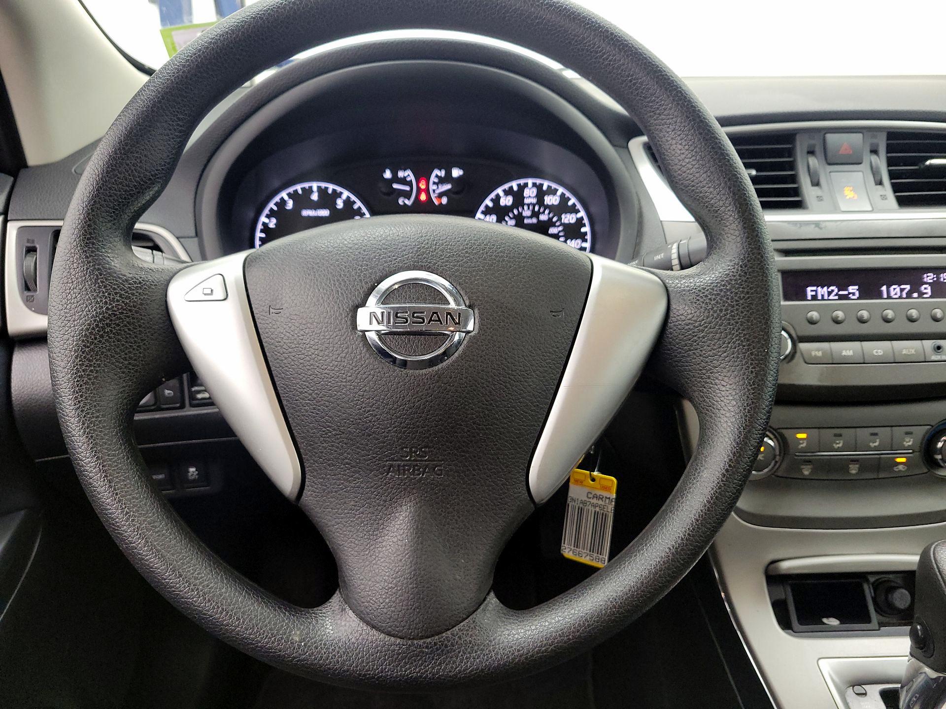 Thumbnail: 2014 Nissan Sentra - 10