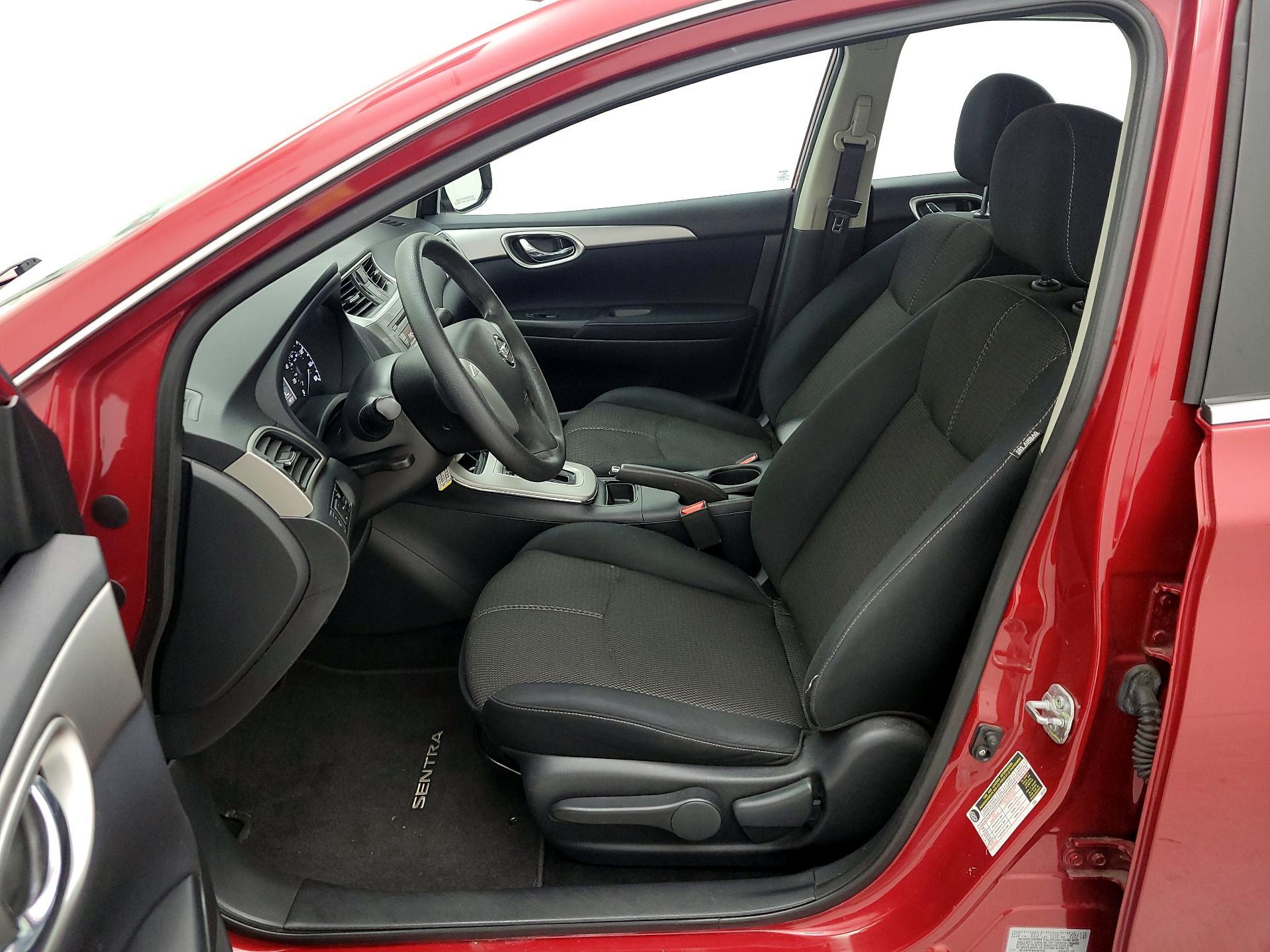 Thumbnail: 2014 Nissan Sentra - 11