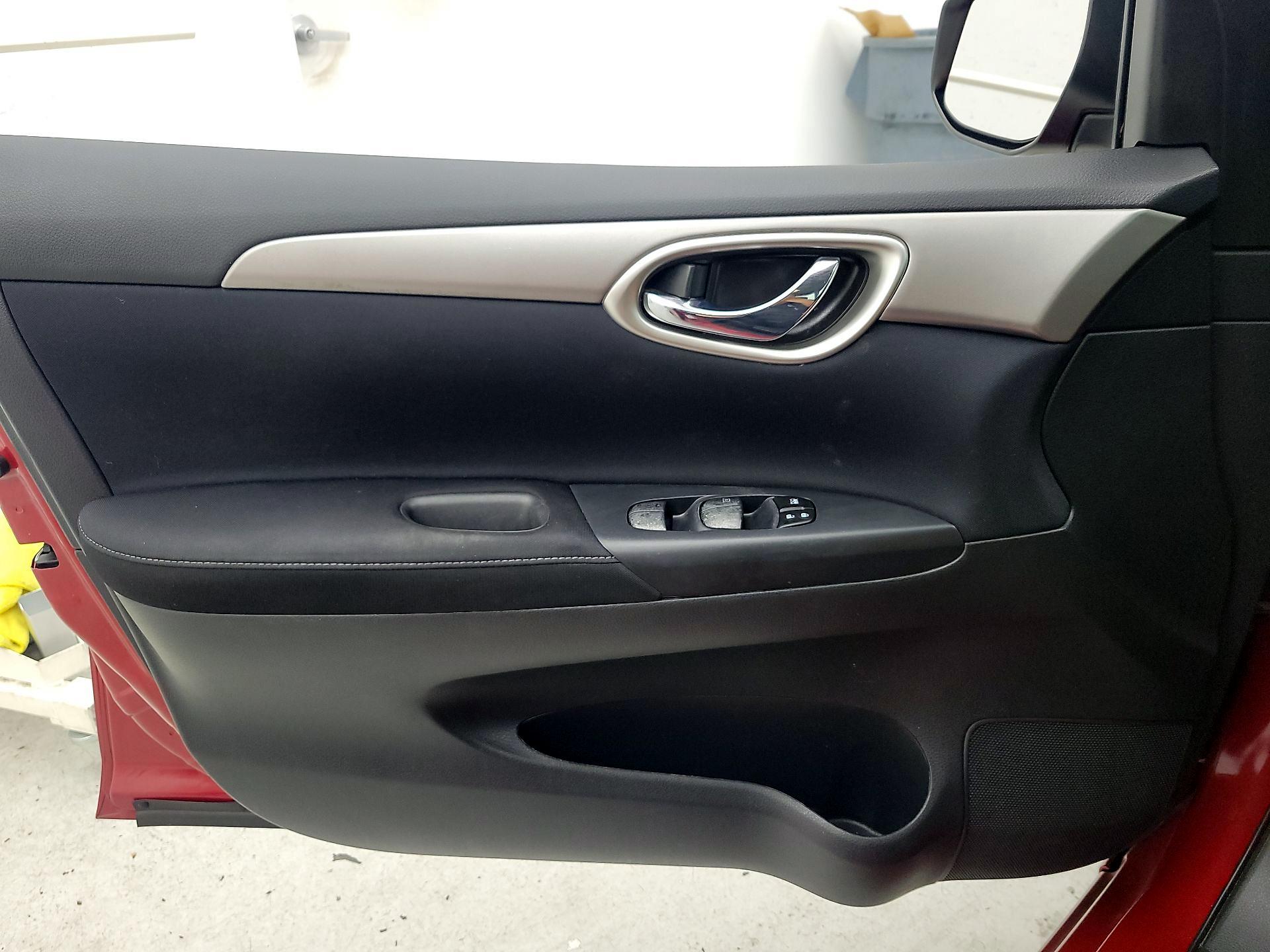 Thumbnail: 2014 Nissan Sentra - 12