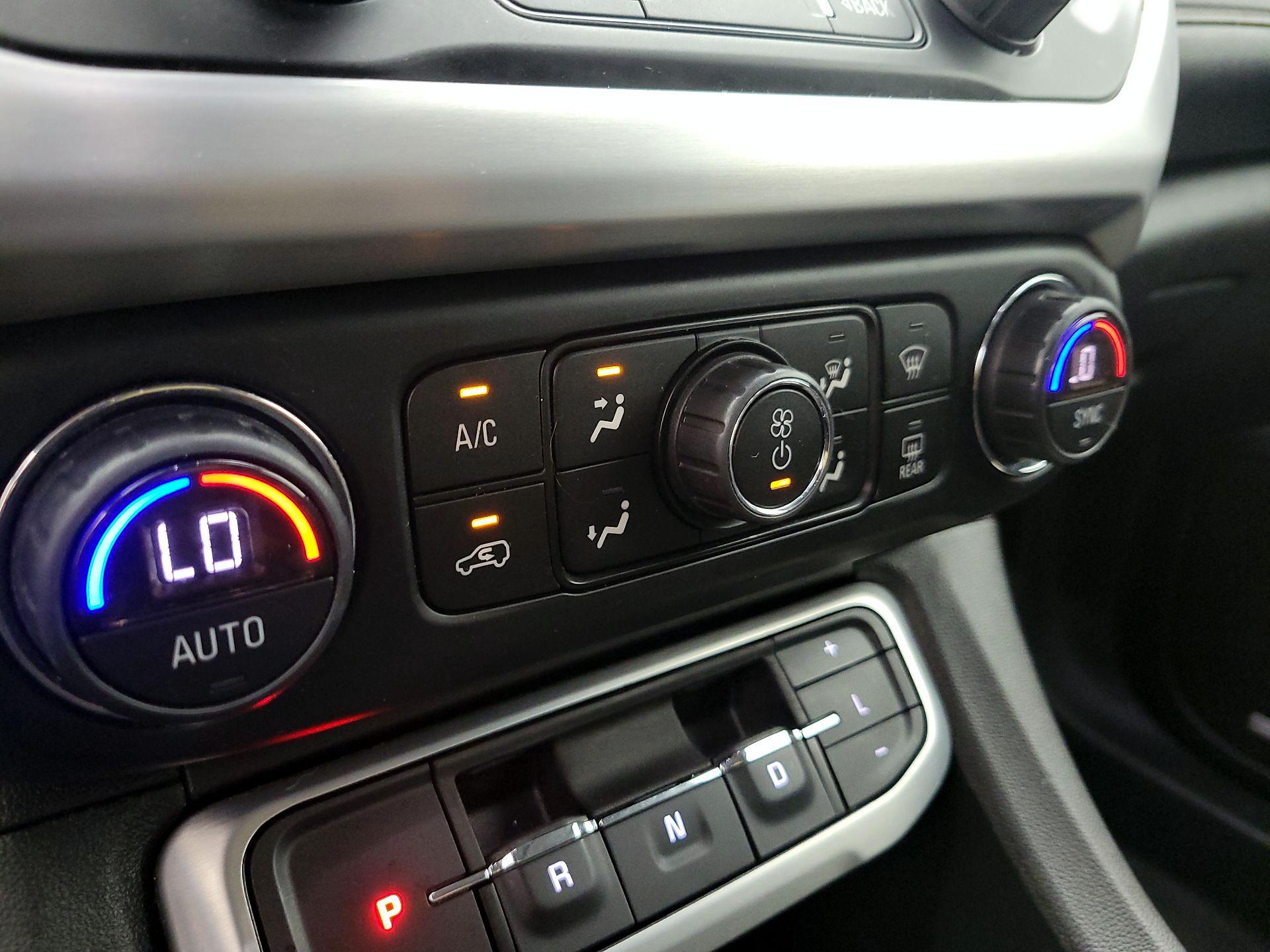 Thumbnail: 2021 GMC Acadia - 17