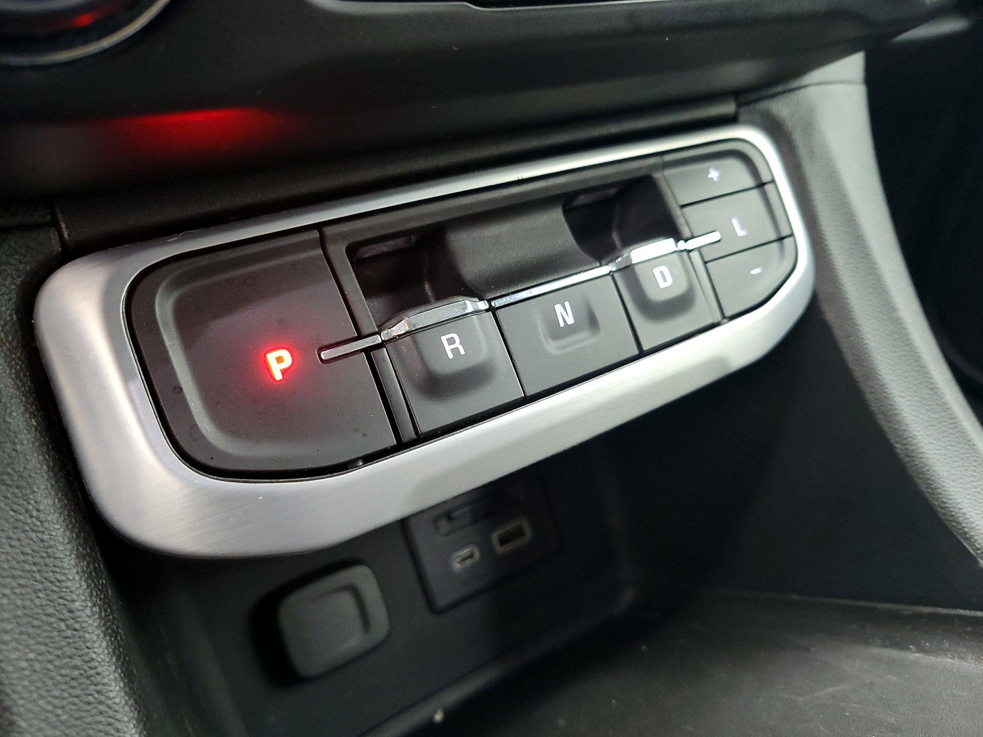 Thumbnail: 2021 GMC Acadia - 18