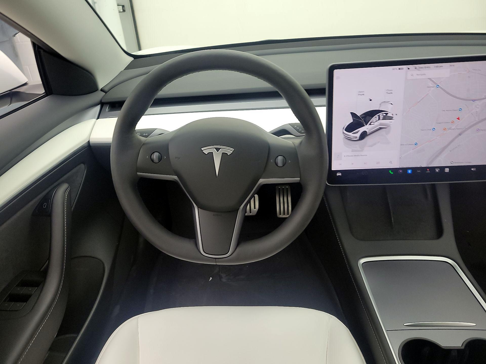 Thumbnail: 2023 Tesla Model 3 - 10