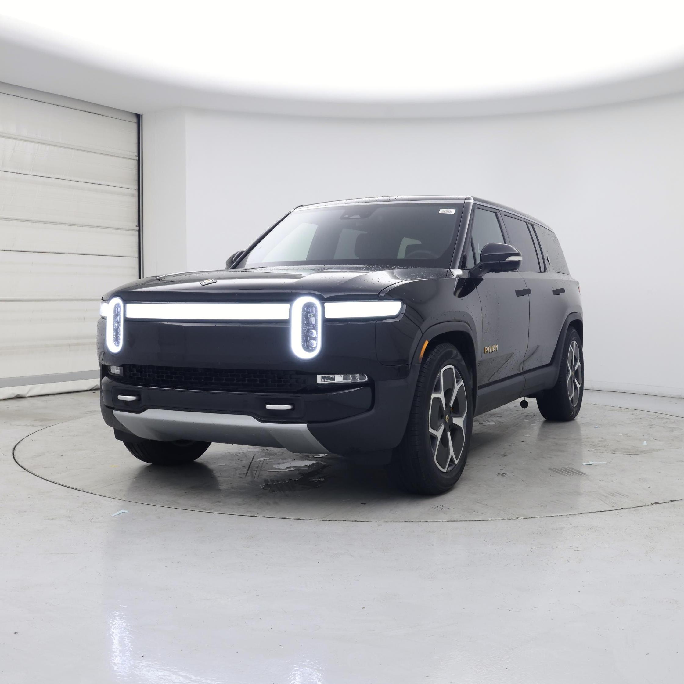 Thumbnail: 2023 Rivian R1S - 4