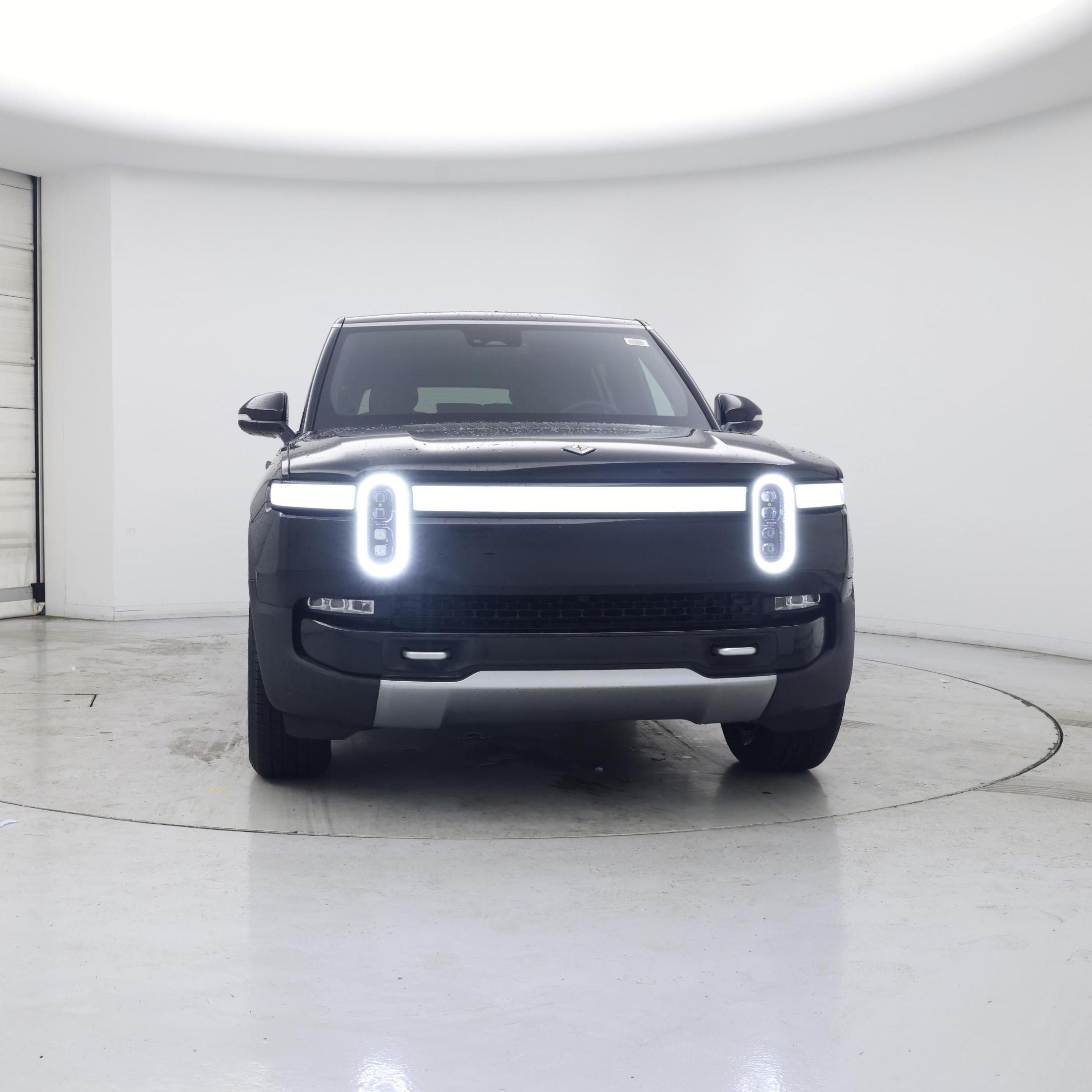 Thumbnail: 2023 Rivian R1S - 5