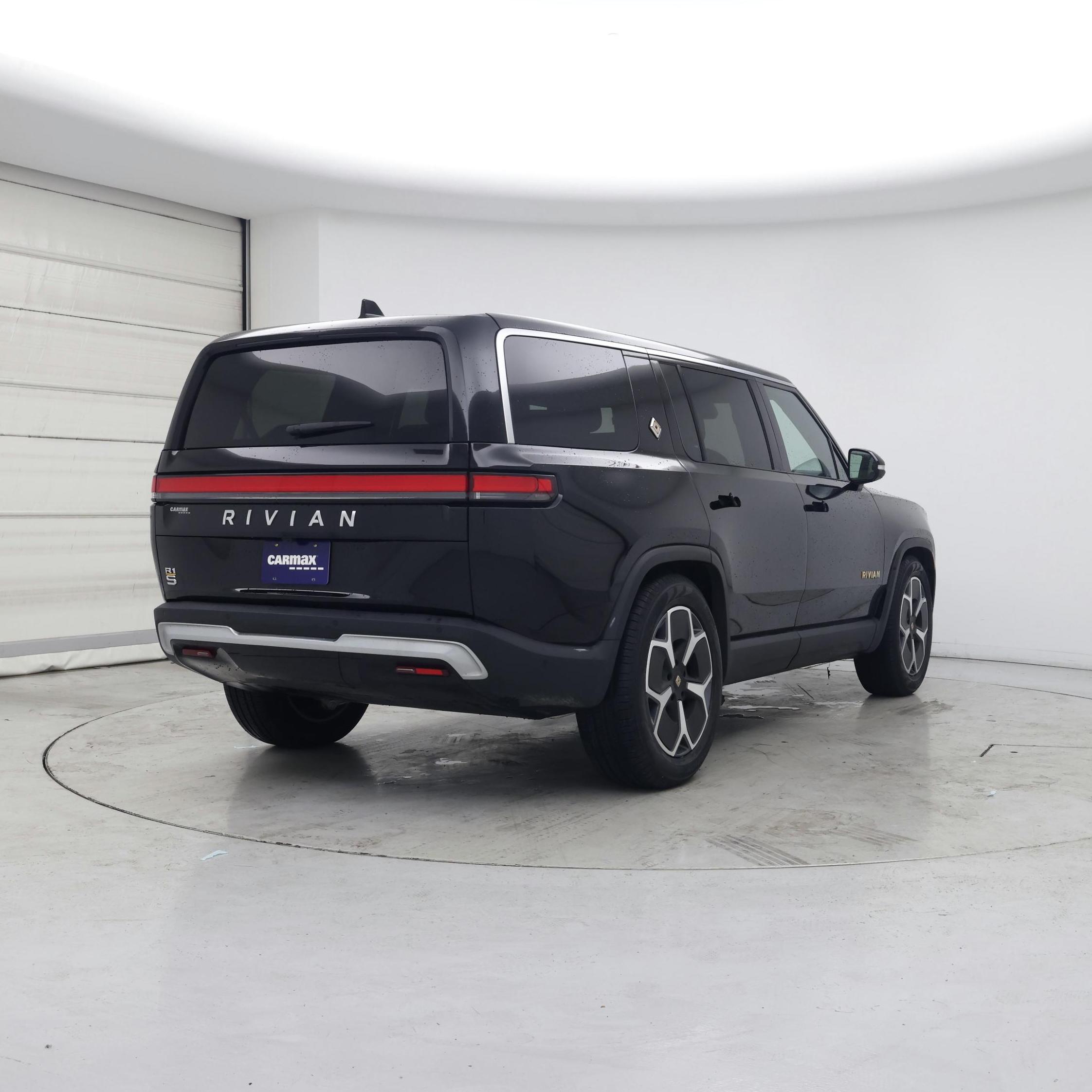 Thumbnail: 2023 Rivian R1S - 8