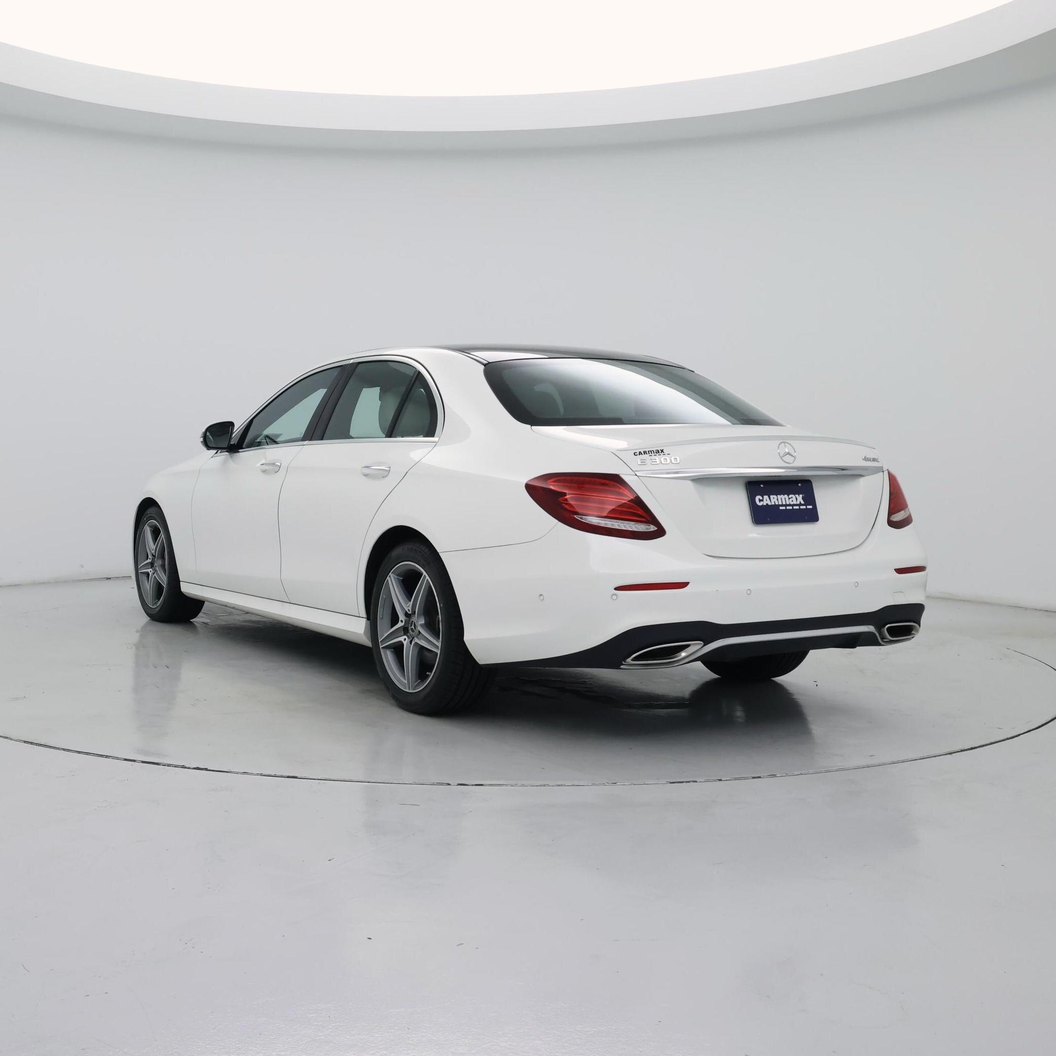 Thumbnail: 2019 Mercedes-Benz E-Class - 2