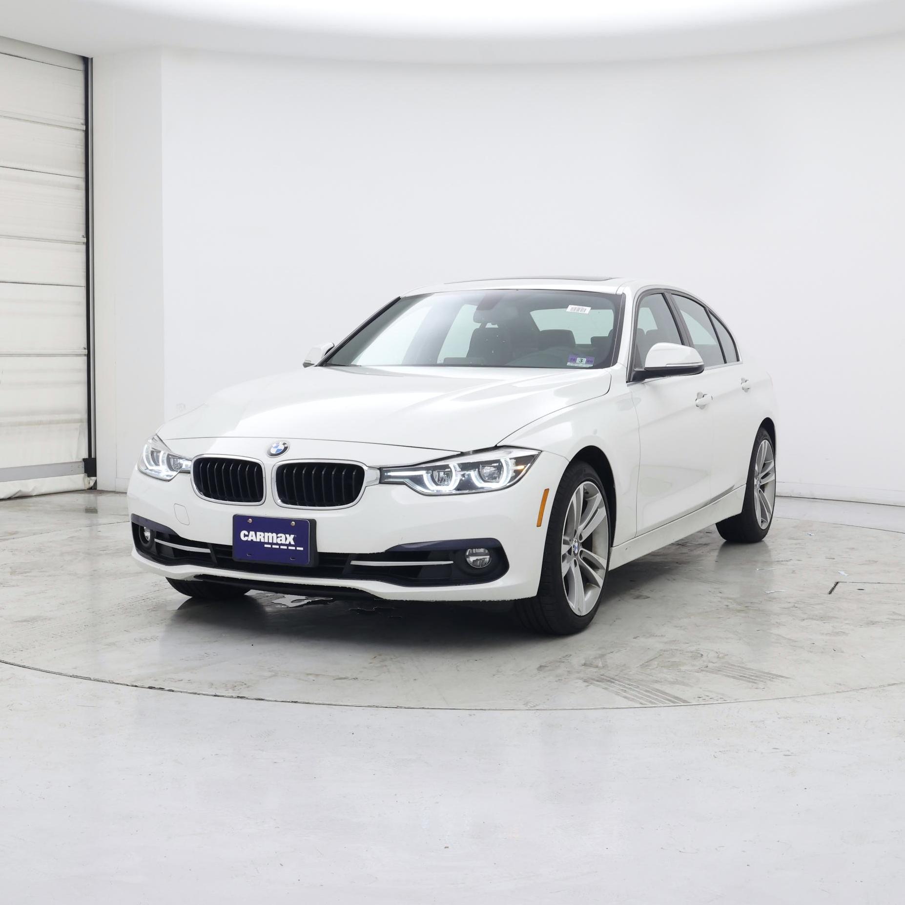 Thumbnail: 2018 BMW 3 Series - 4