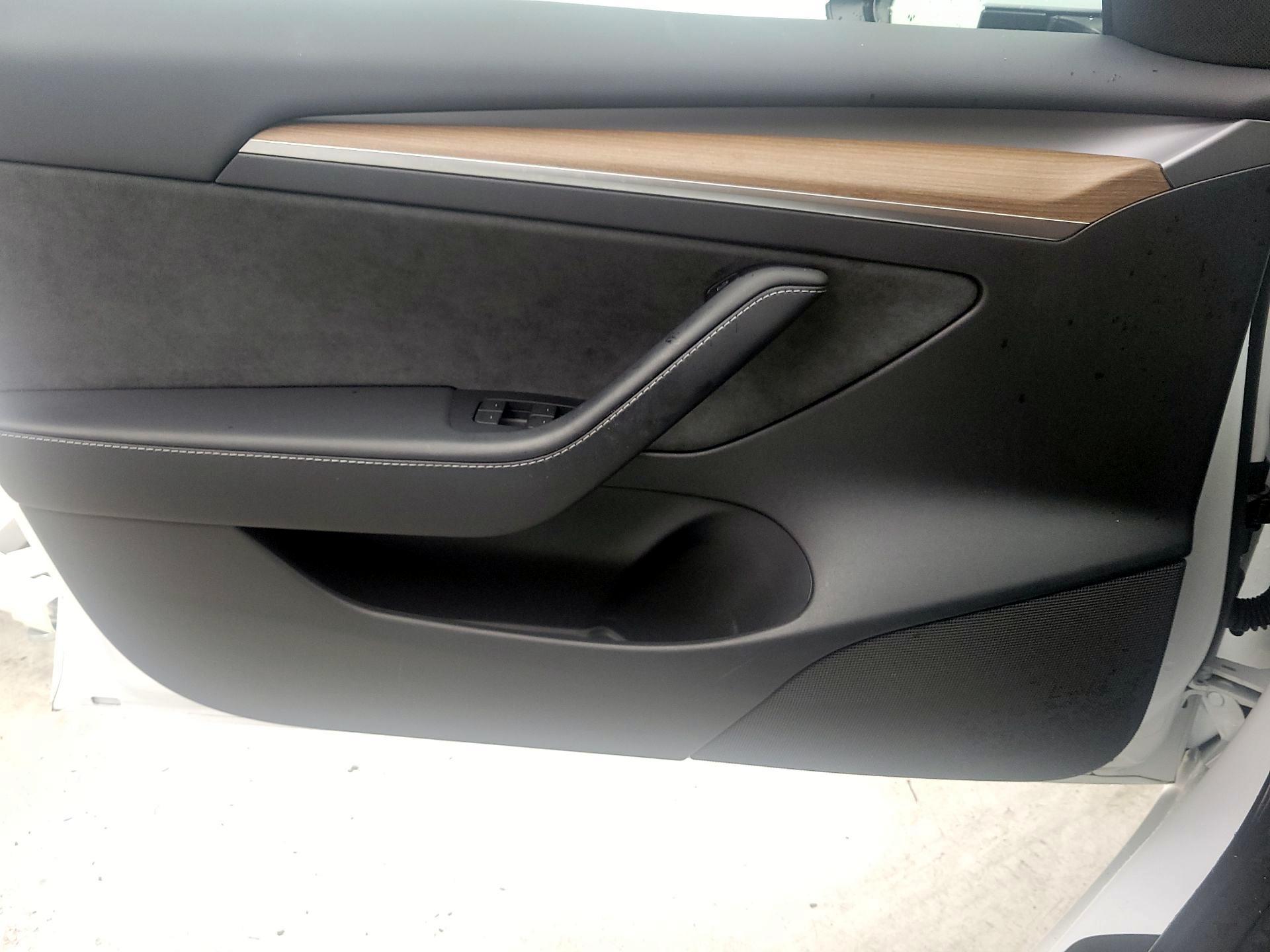 Thumbnail: 2023 Tesla Model 3 - 12