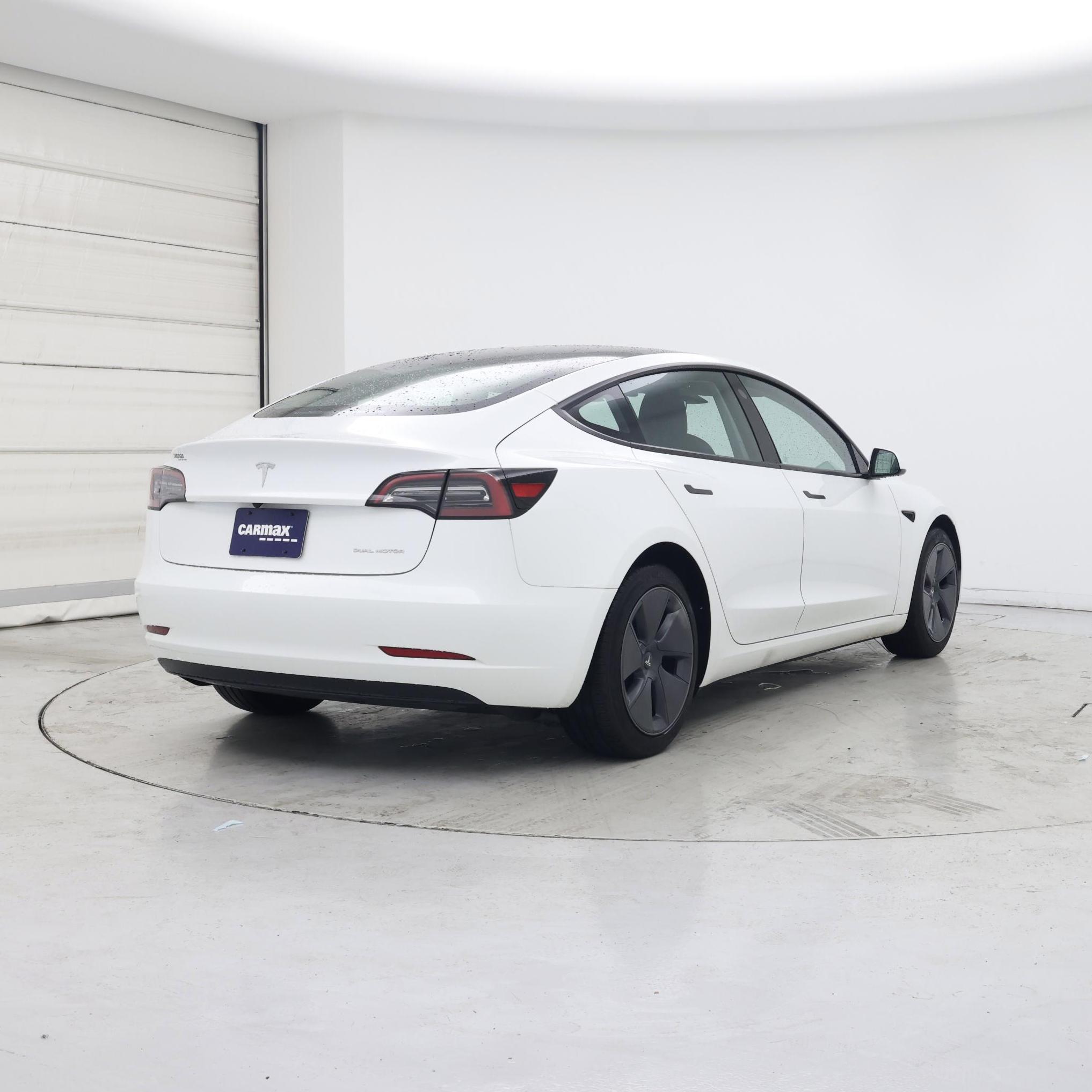 Thumbnail: 2023 Tesla Model 3 - 8