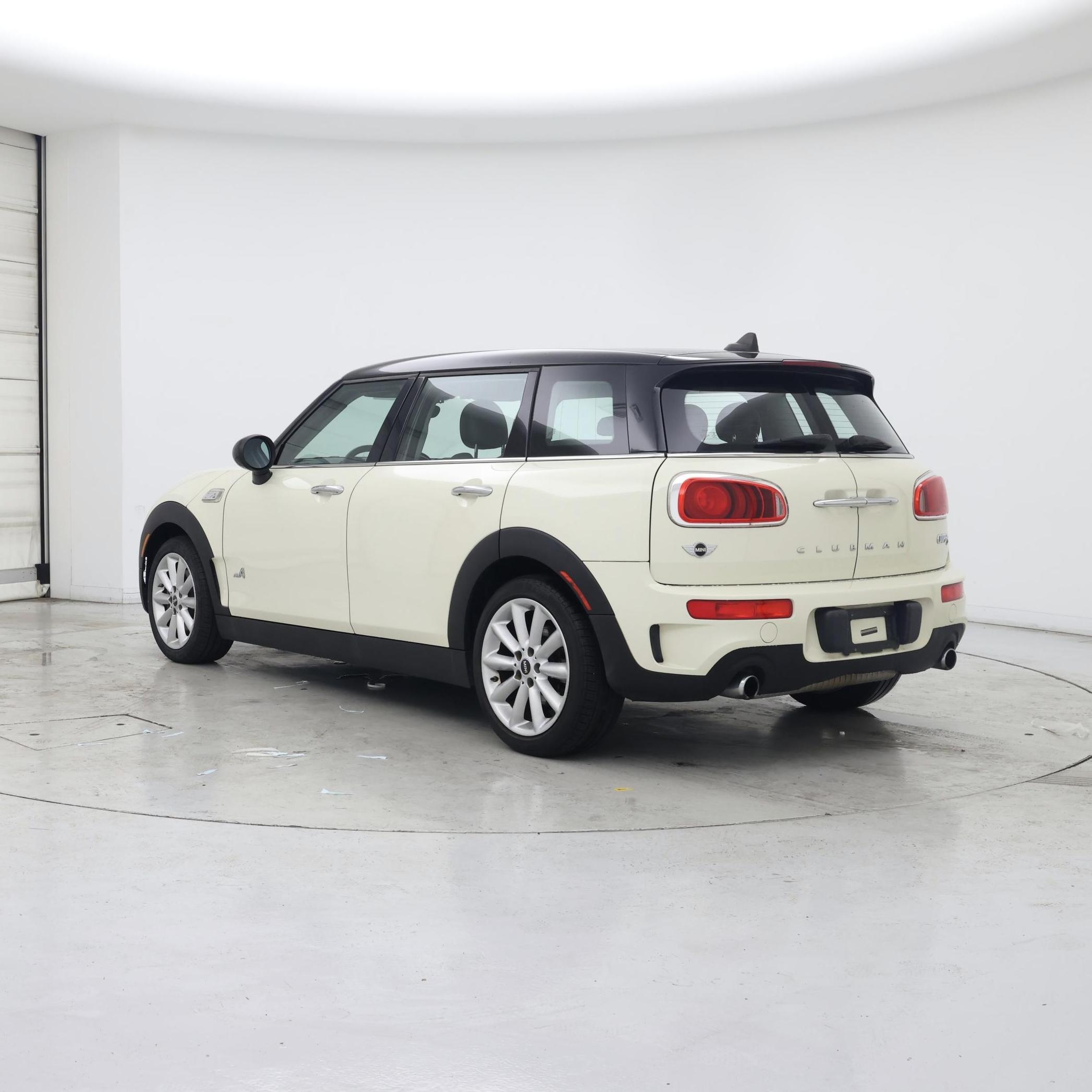 Thumbnail: 2017 MINI Cooper Clubman - 2