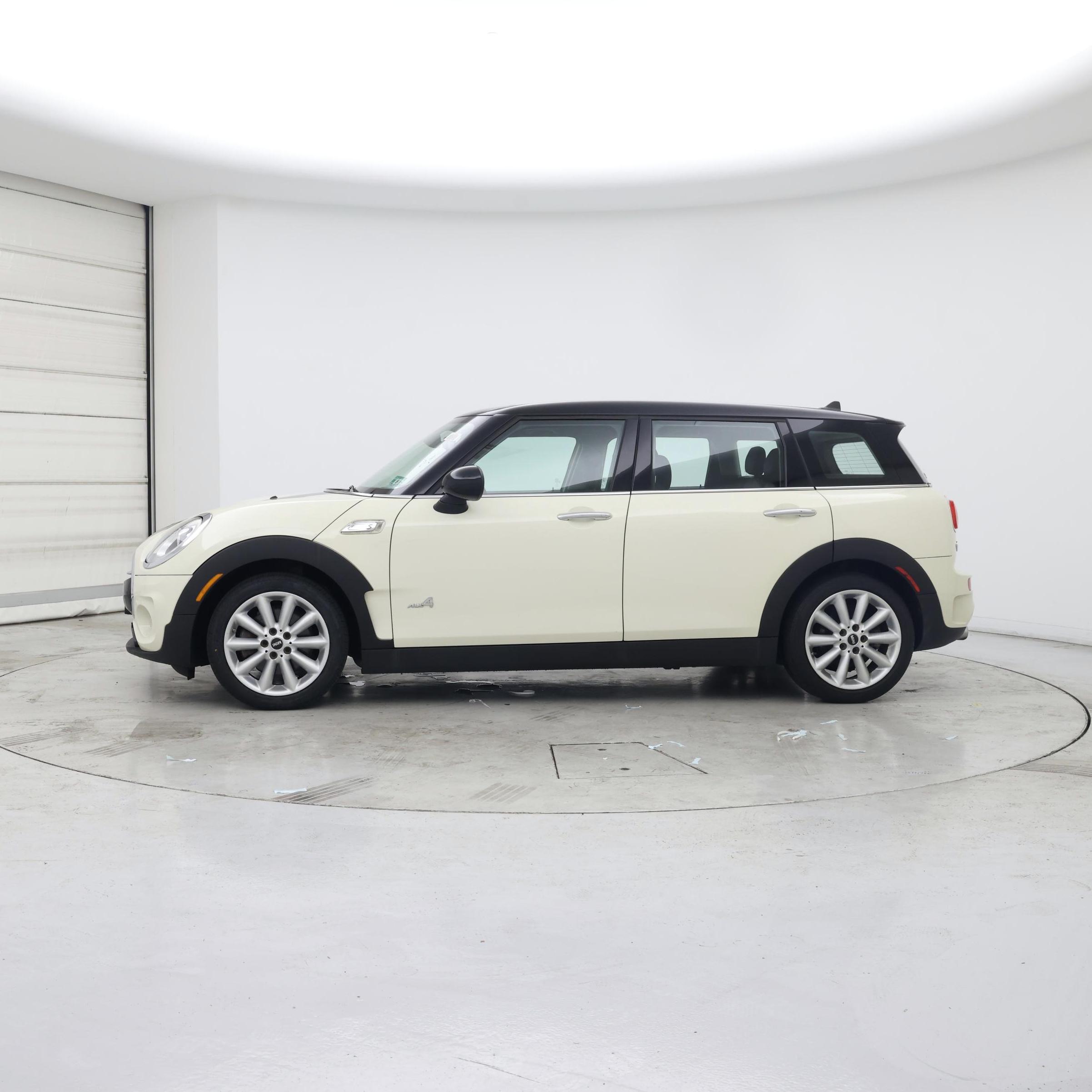Thumbnail: 2017 MINI Cooper Clubman - 3