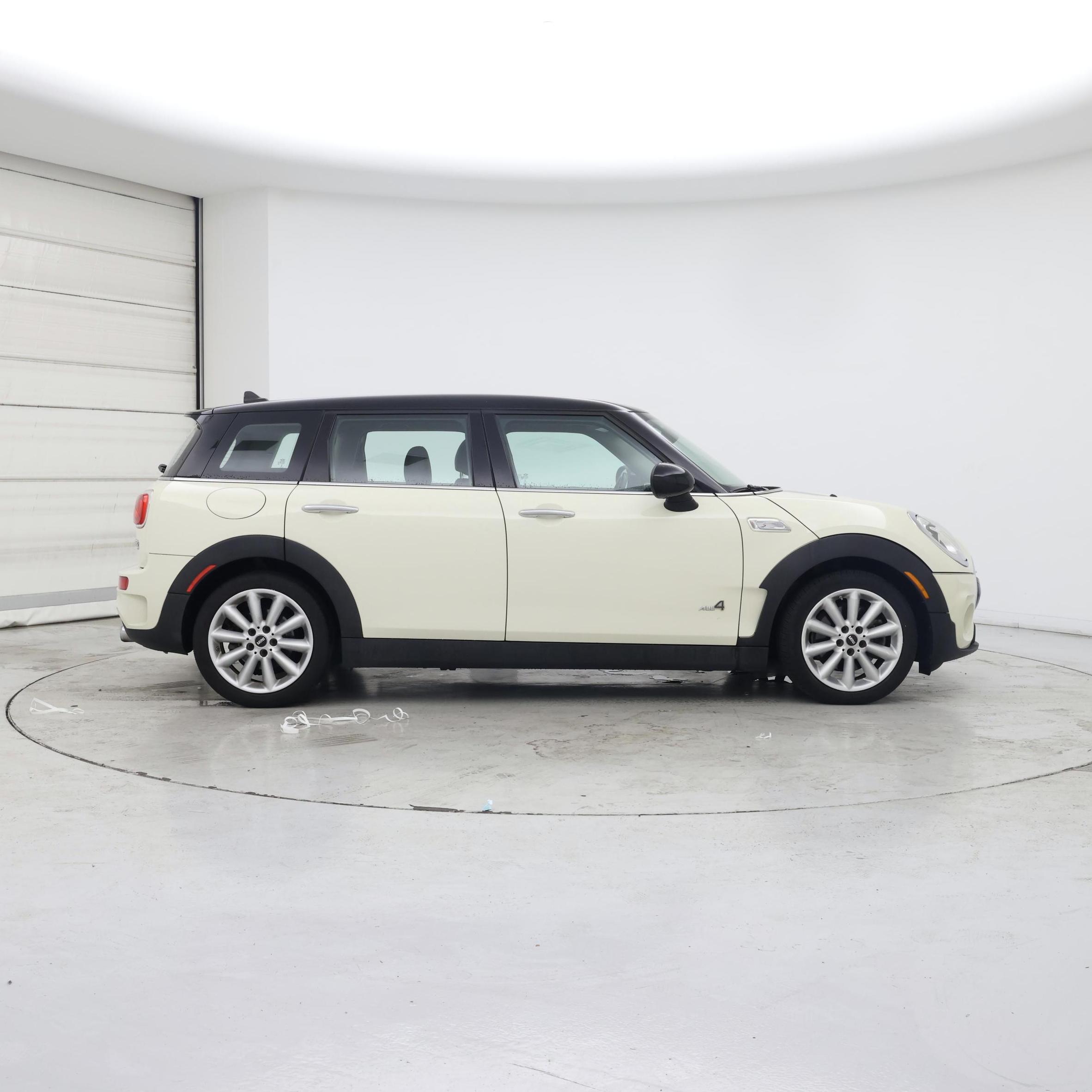 Thumbnail: 2017 MINI Cooper Clubman - 7