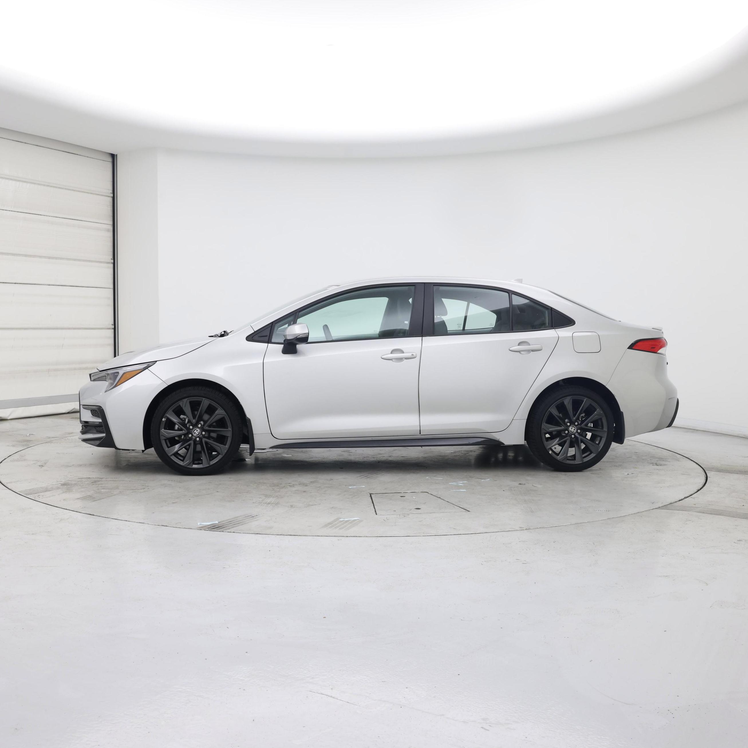 Thumbnail: 2024 Toyota Corolla - 3