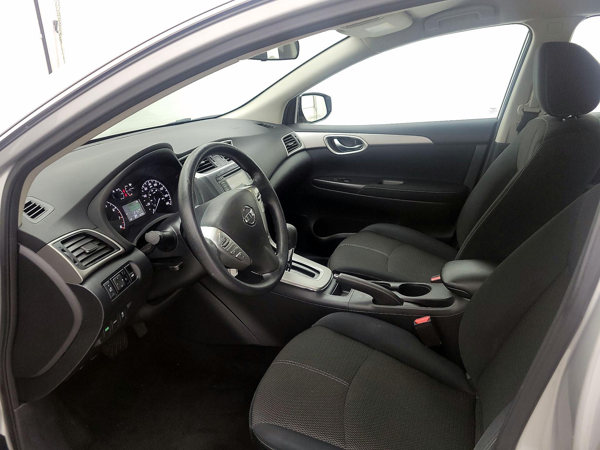 Thumbnail: 2015 Nissan Sentra - 11