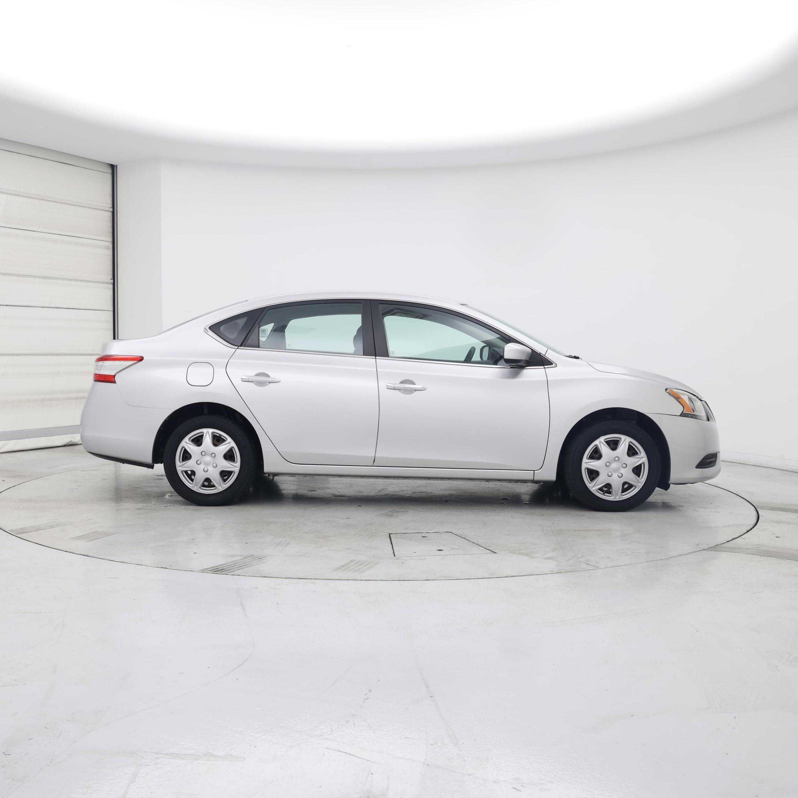 Thumbnail: 2015 Nissan Sentra - 7