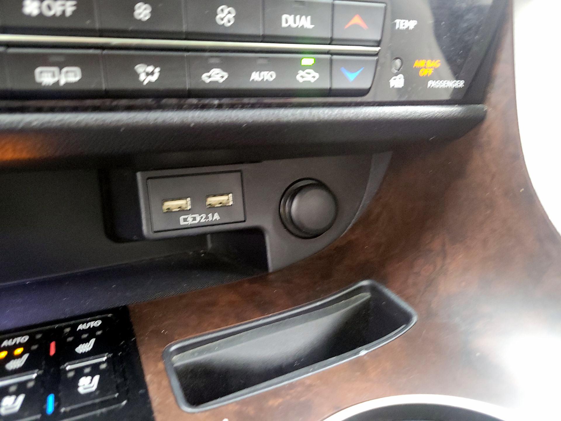 Thumbnail: 2020 Lexus RX - 19