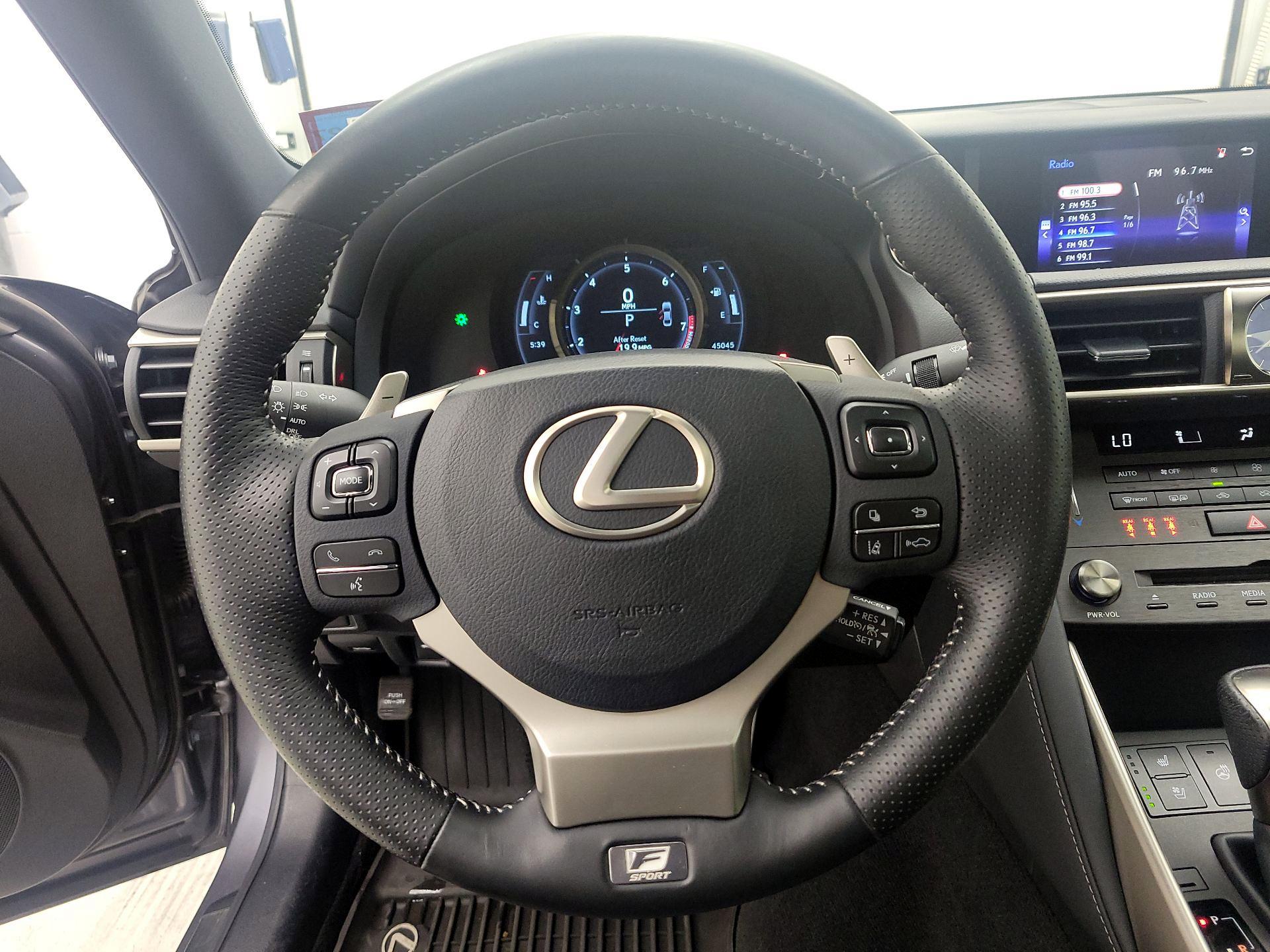 Thumbnail: 2019 Lexus IS - 10
