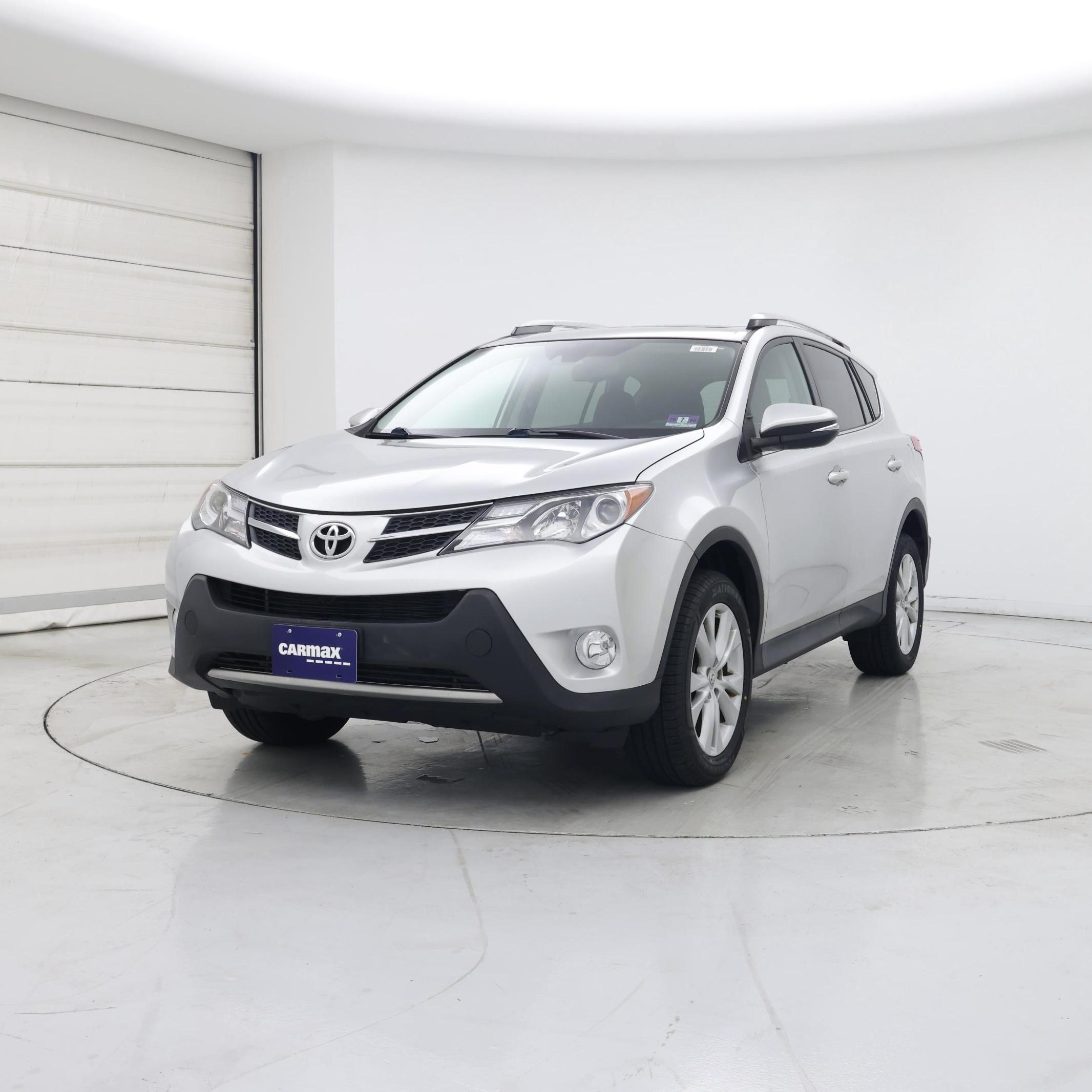 Thumbnail: 2015 Toyota RAV4 - 4