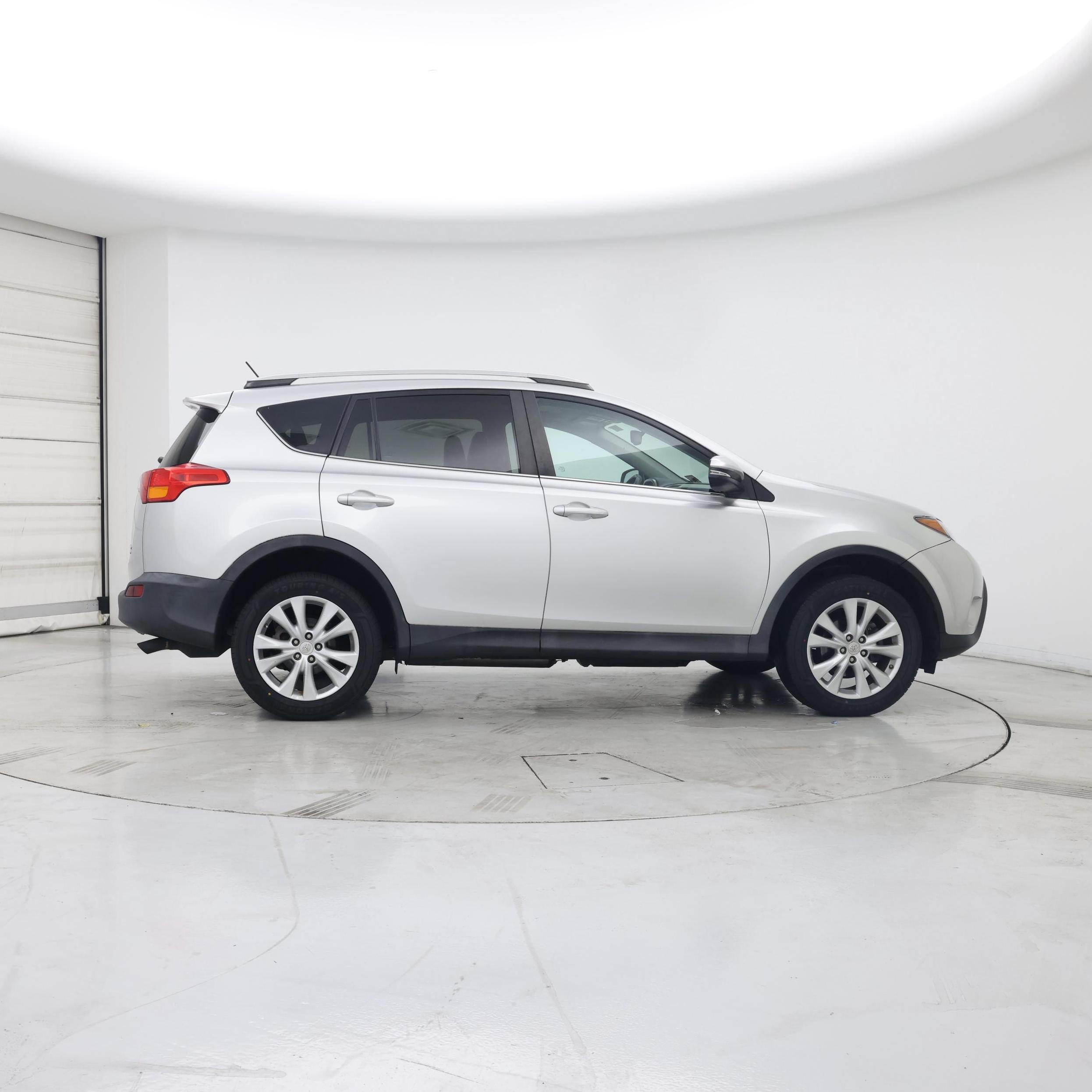 Thumbnail: 2015 Toyota RAV4 - 7