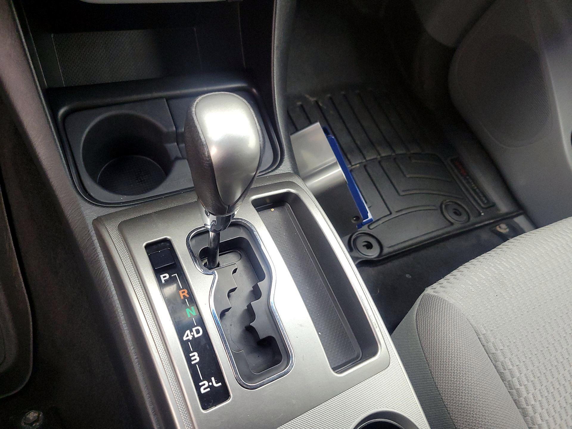 Thumbnail: 2014 Toyota Tacoma - 17