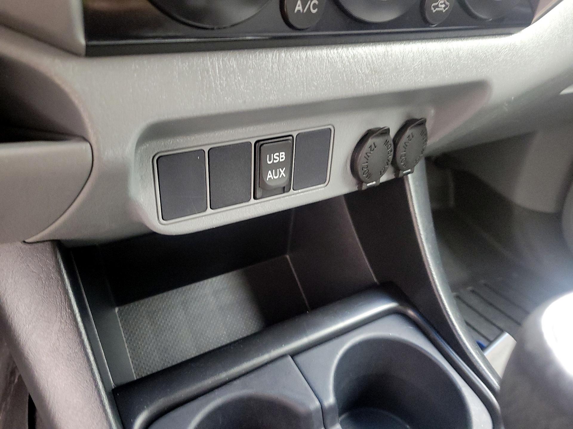 Thumbnail: 2014 Toyota Tacoma - 18
