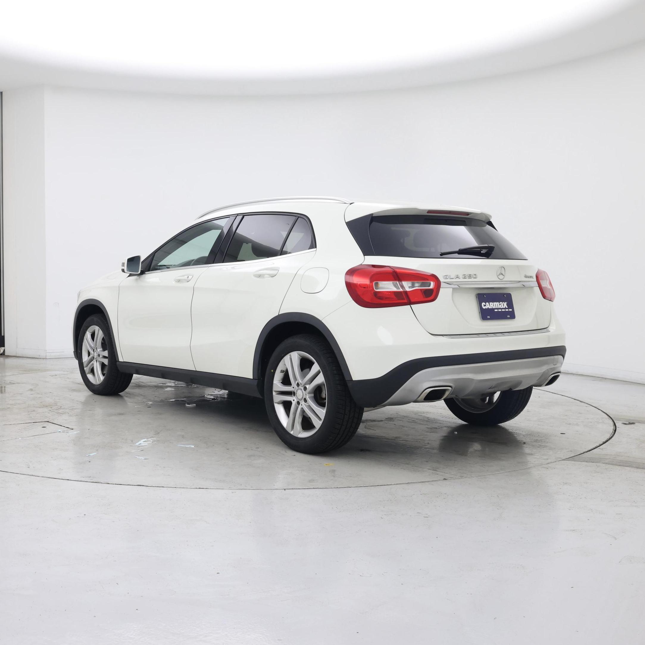 Thumbnail: 2016 Mercedes-Benz GLA - 2