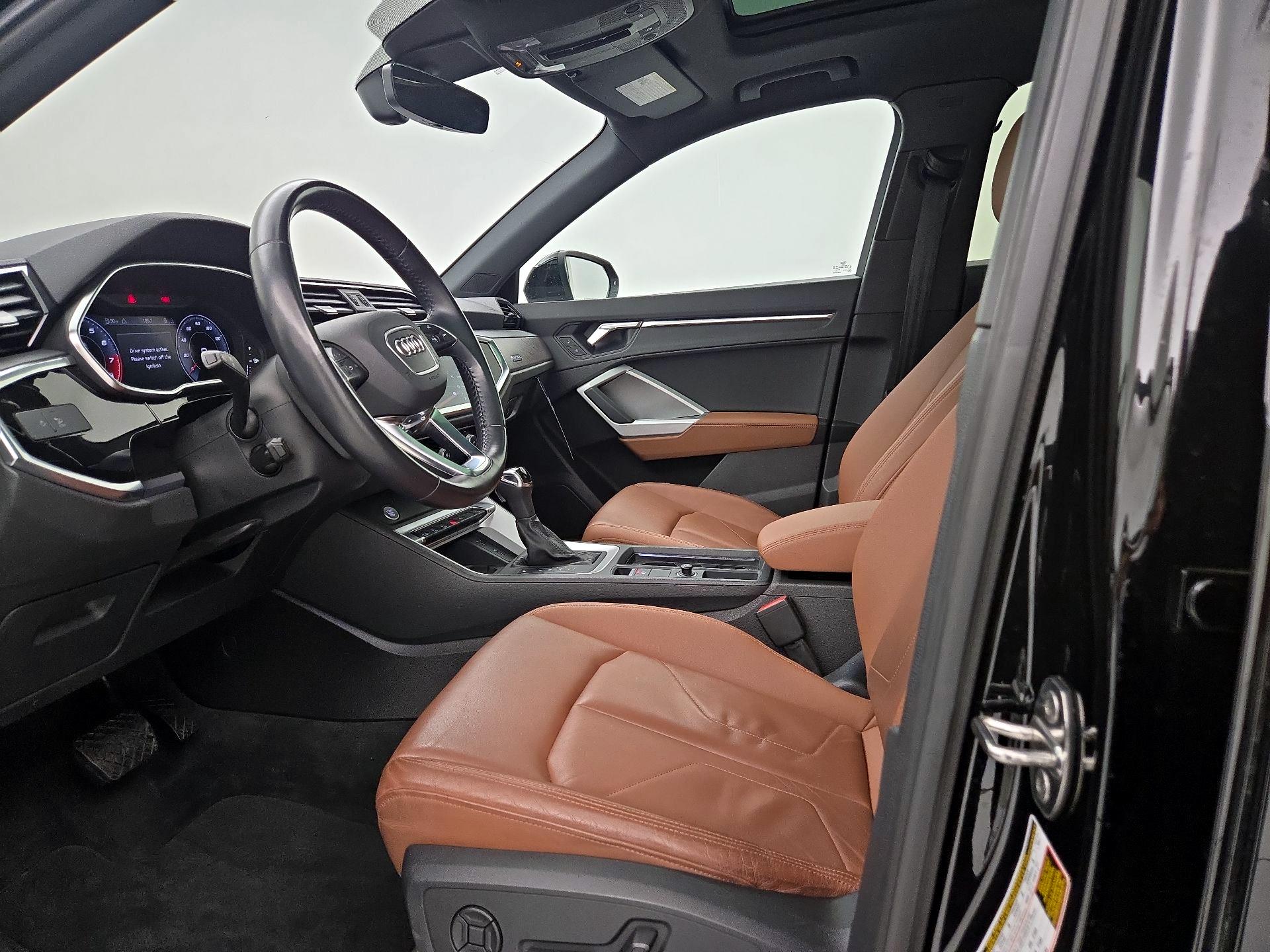 Thumbnail: 2020 Audi Q3 - 11