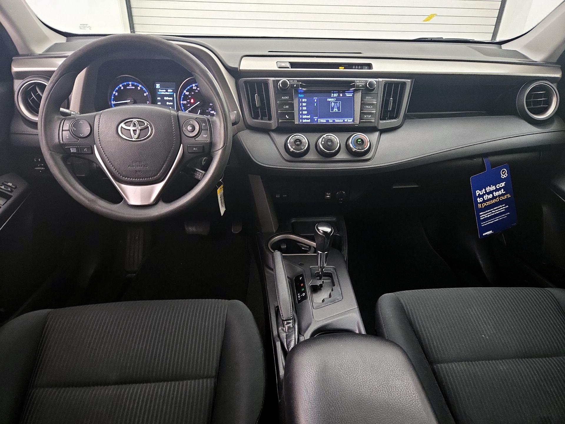 Thumbnail: 2017 Toyota RAV4 - 9
